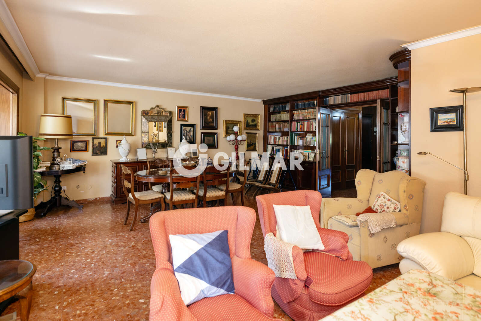 Property slider Gilmar