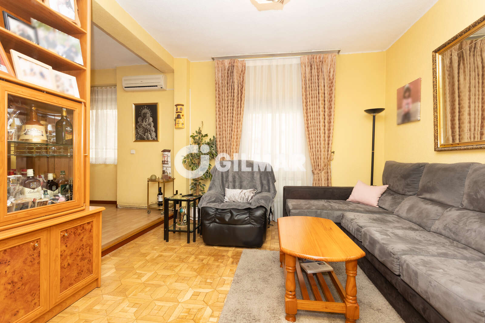 Property slider Gilmar