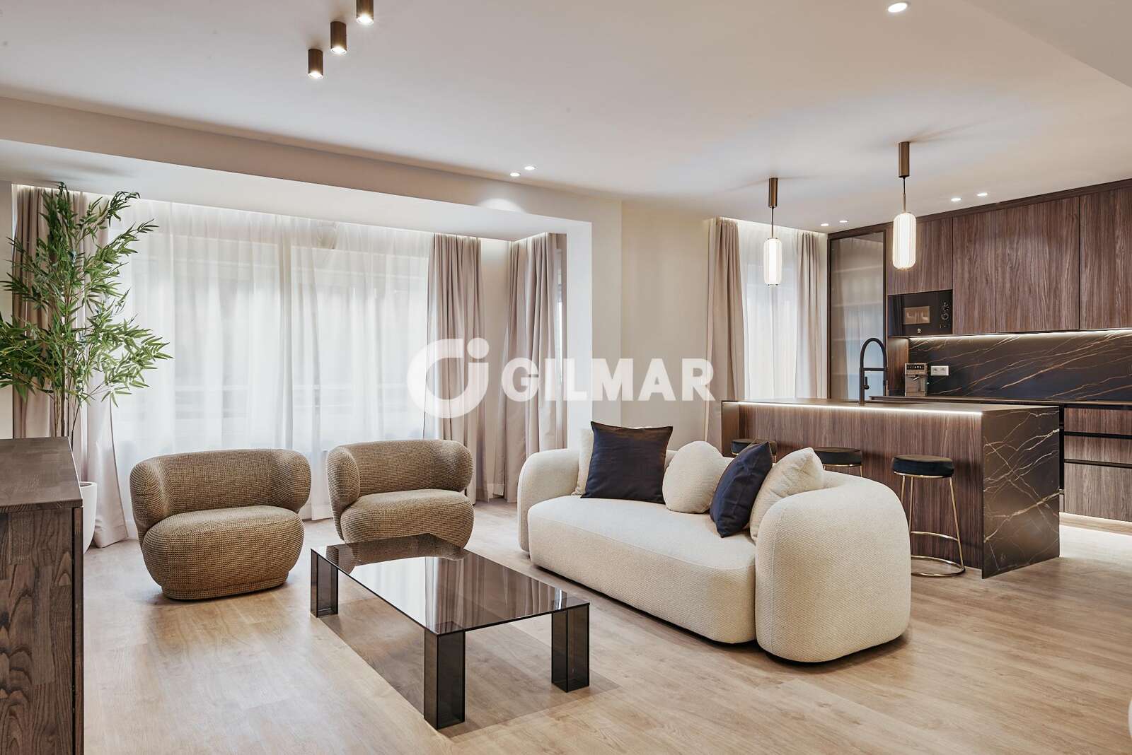 Property slider Gilmar
