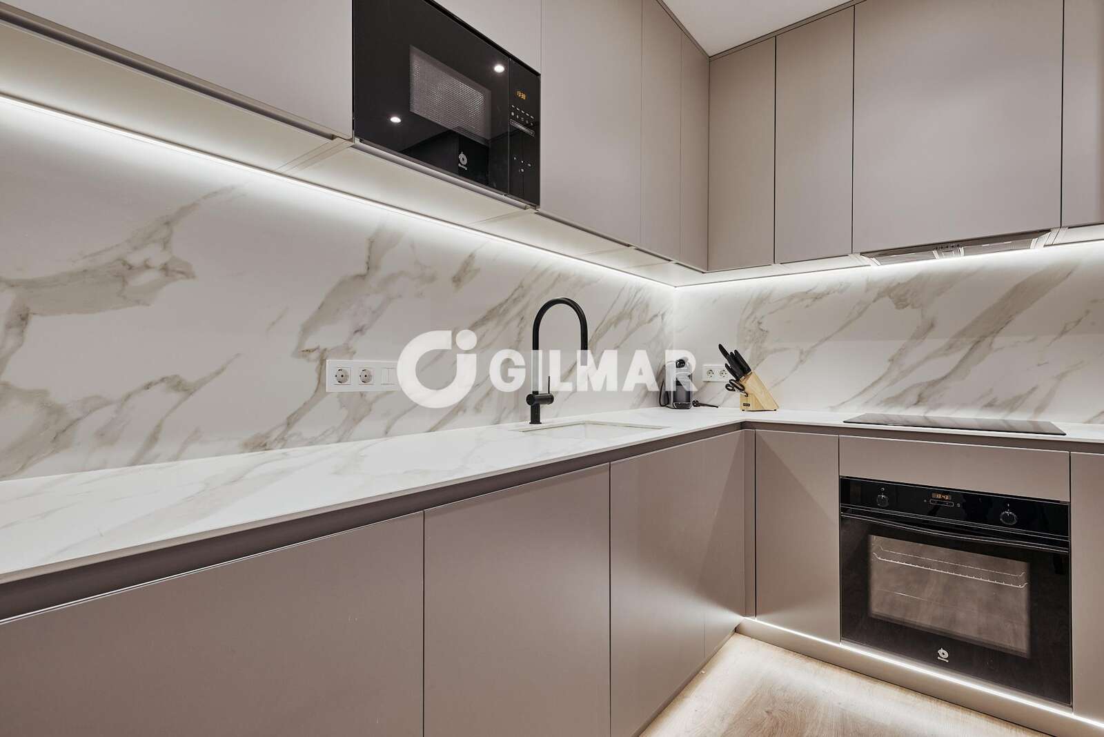 Property slider Gilmar