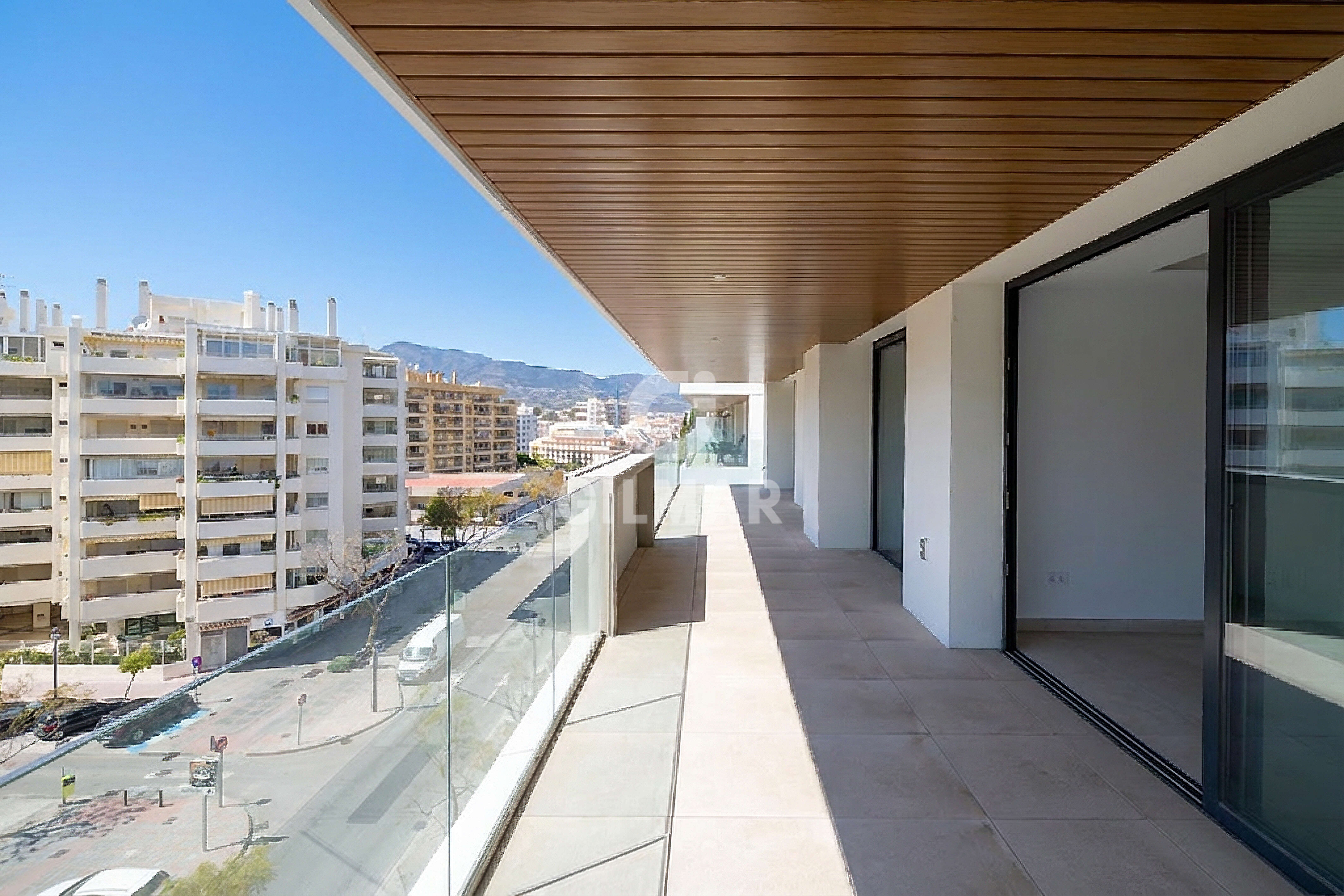 Piso · 201 m² · 3 dorm