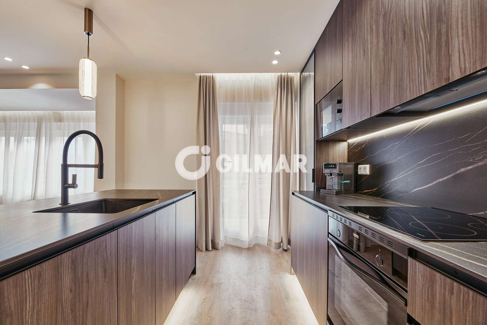 Property slider Gilmar