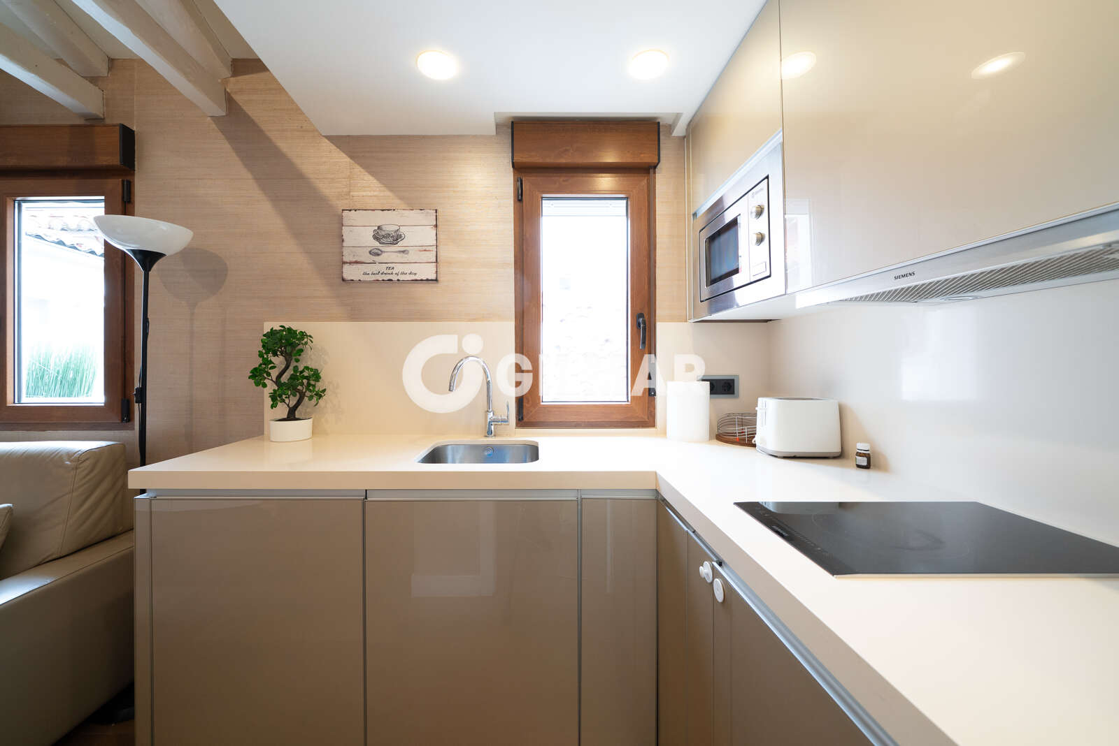 Property slider Gilmar