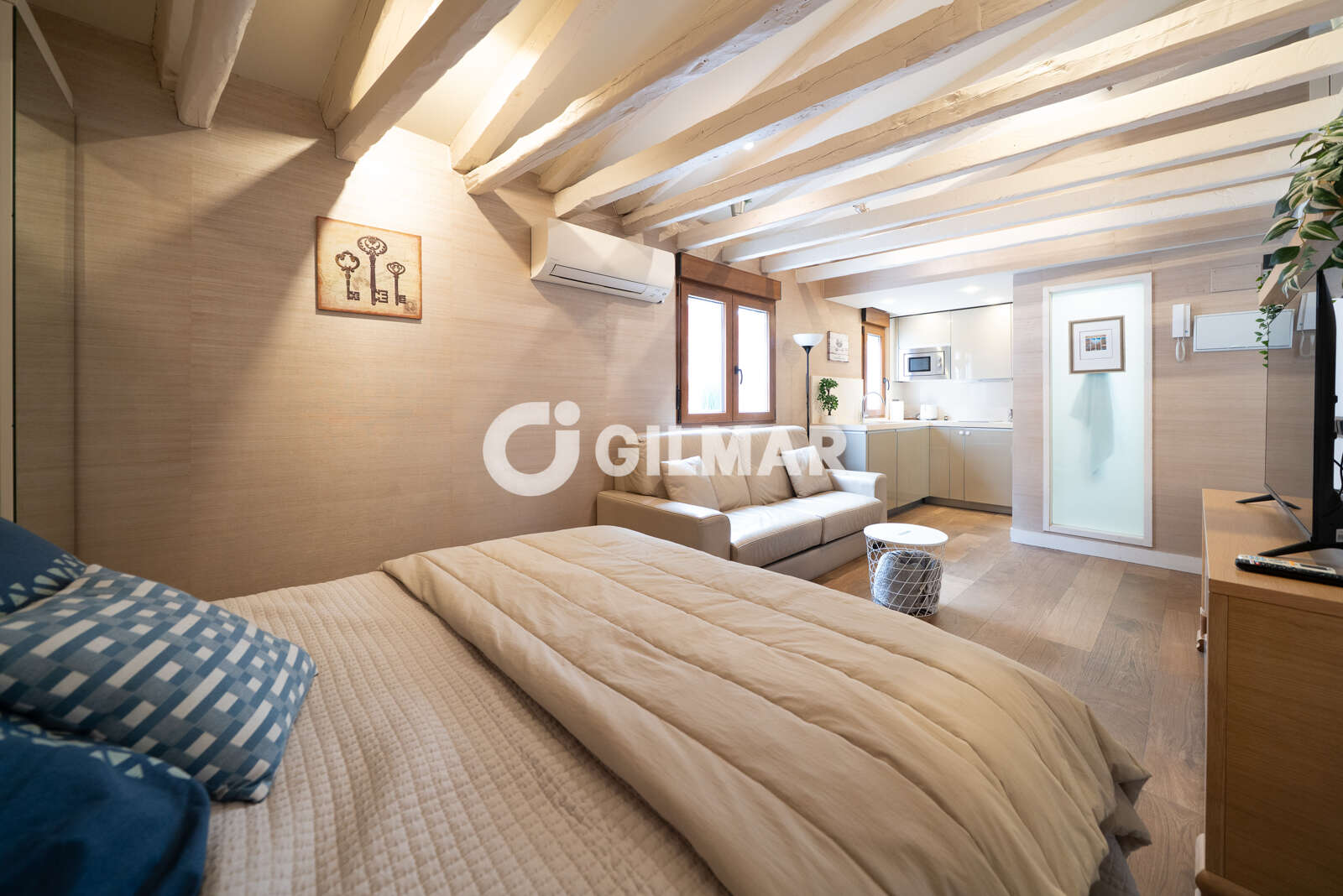 Property slider Gilmar