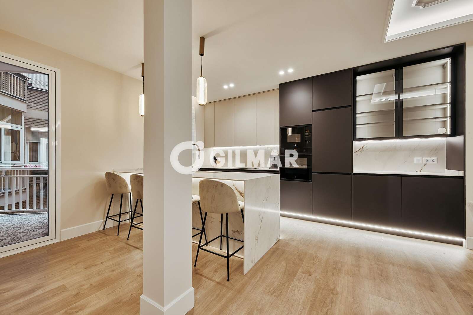 Property slider Gilmar