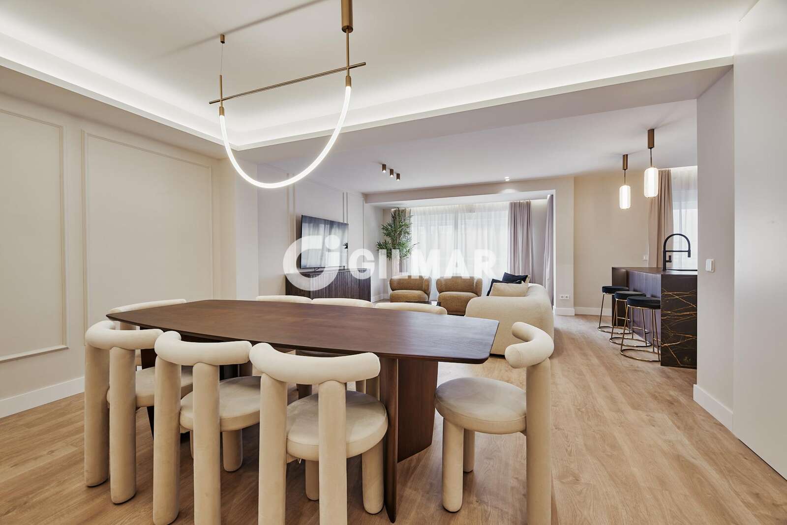 Property slider Gilmar