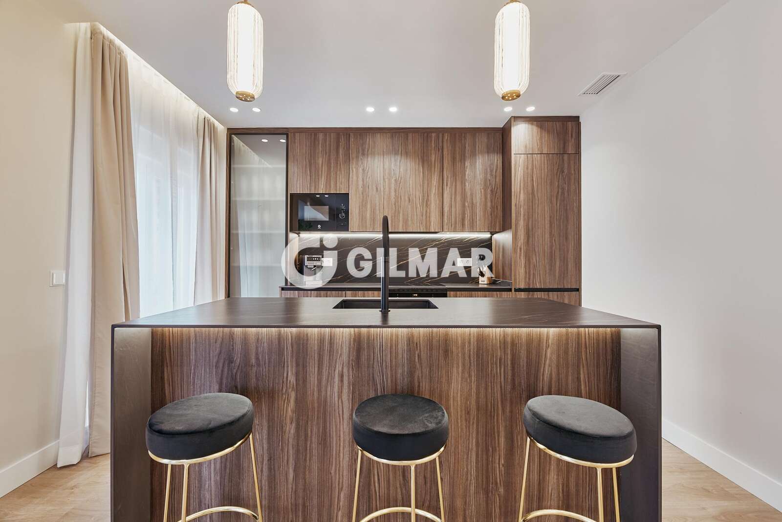 Property slider Gilmar