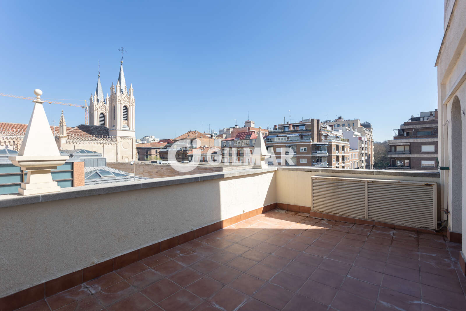 Ático en venta en Jerónimos – Madrid | Gilmar Consulting Inmobiliario