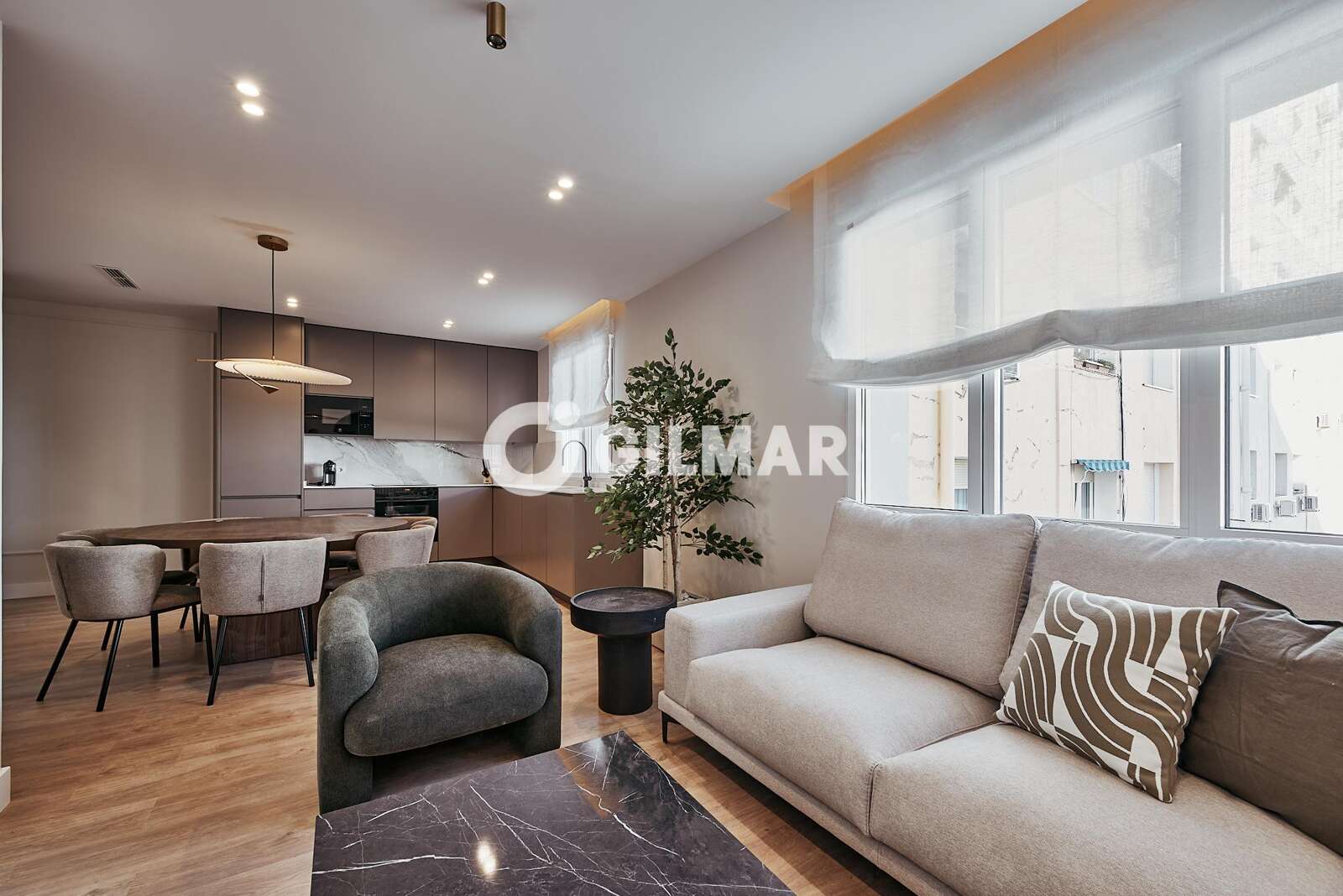 Property slider Gilmar