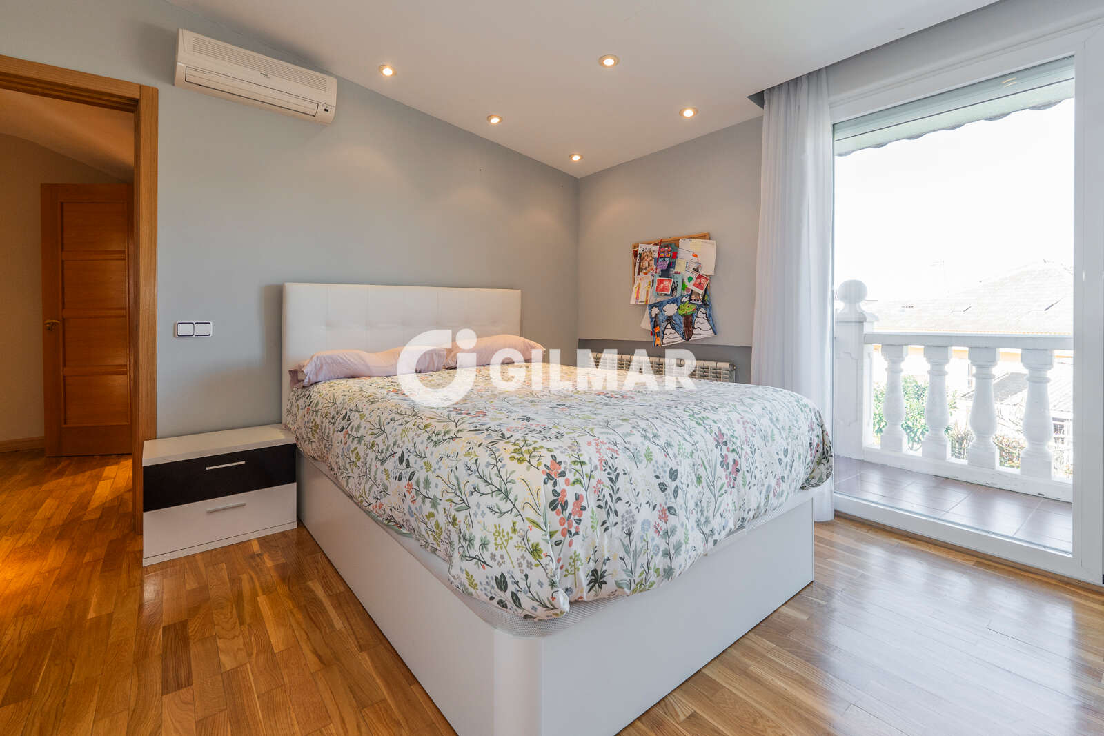 Property slider Gilmar