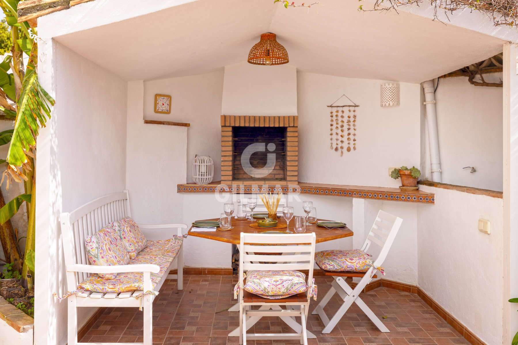 Photo of Semi-detached house