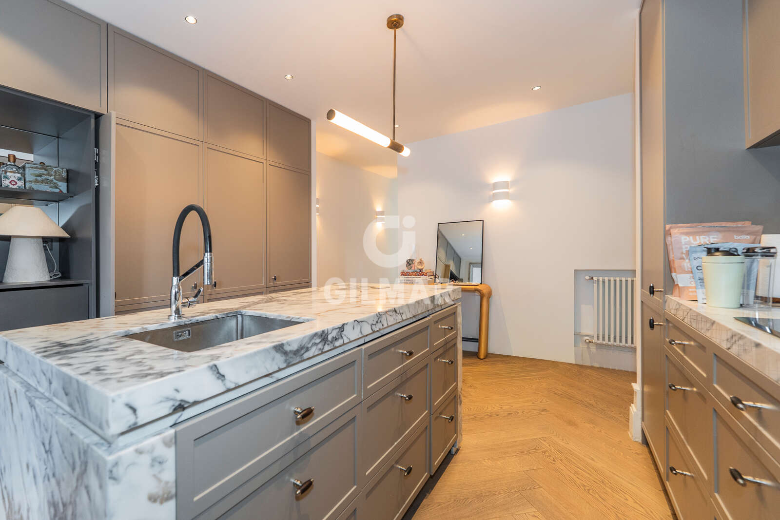 Property slider Gilmar