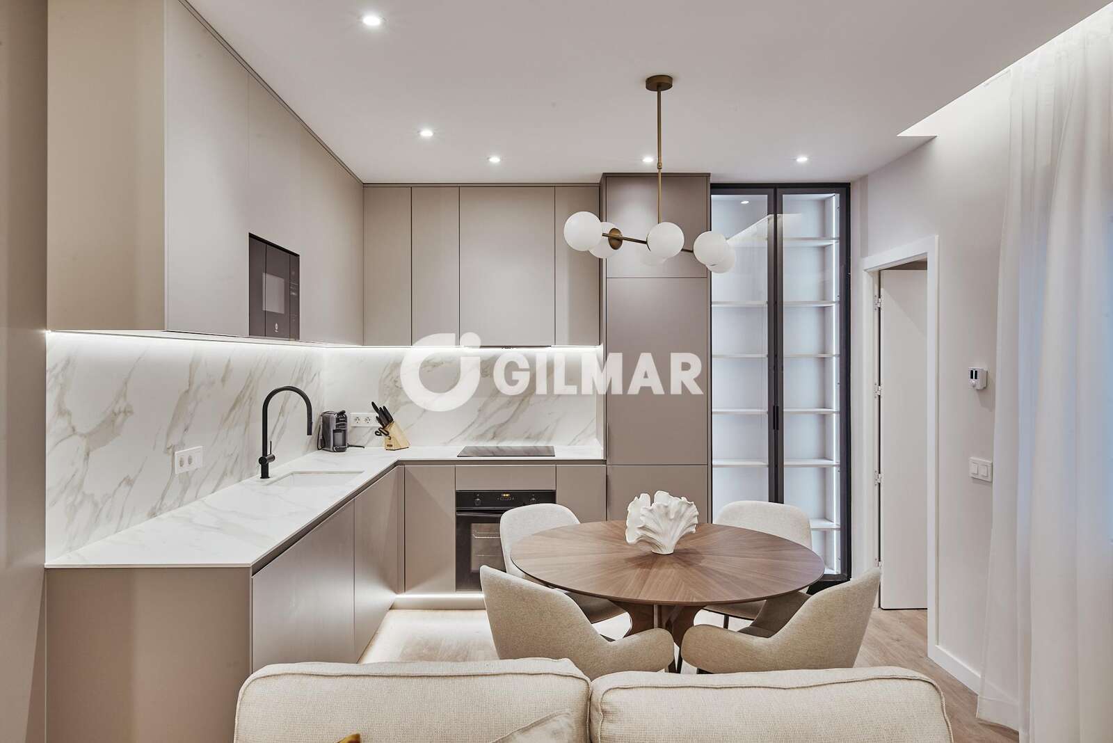 Property slider Gilmar