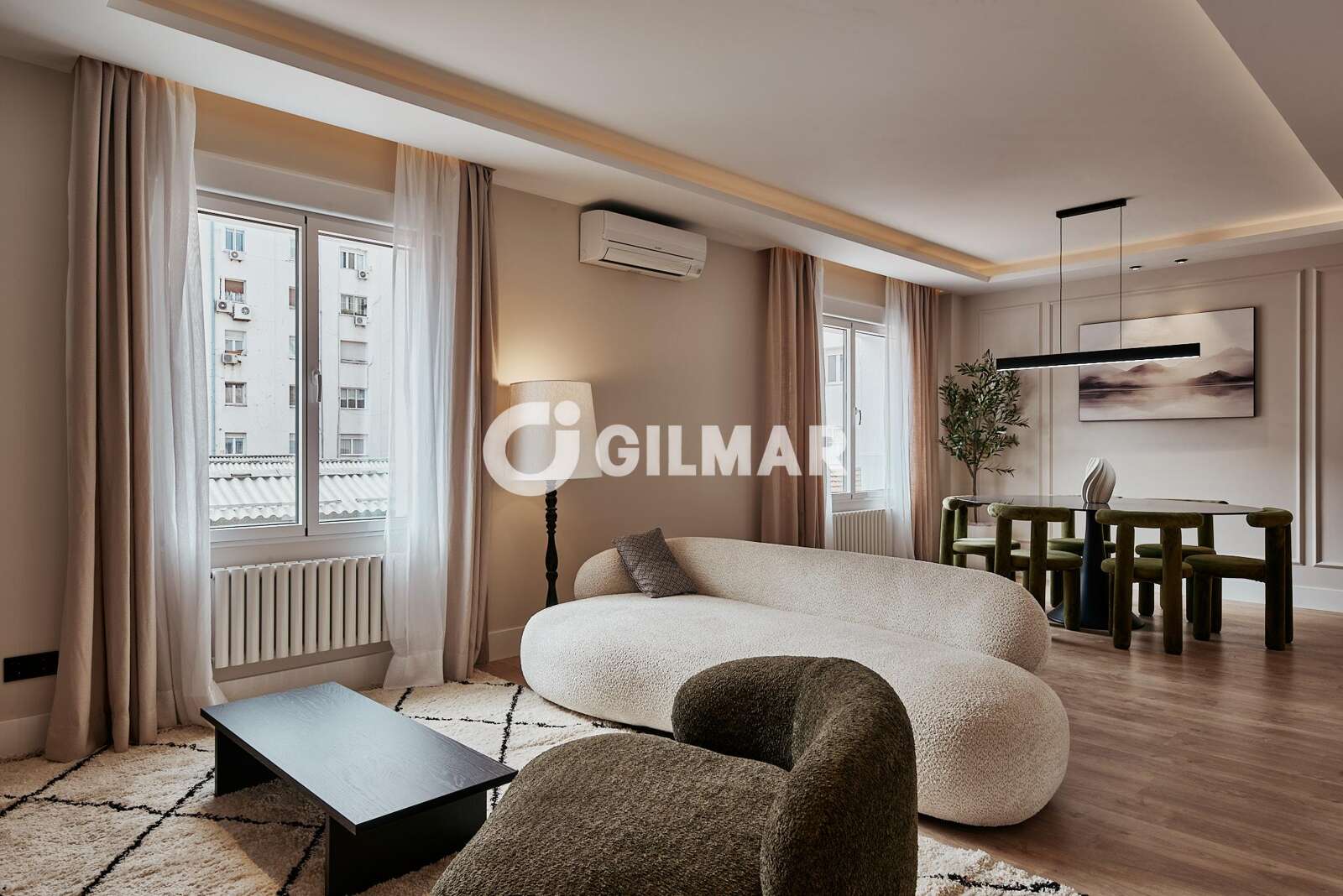 Property slider Gilmar