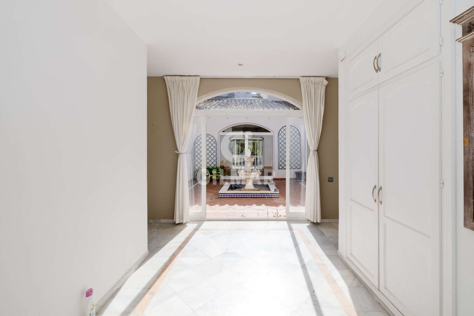 Property slider Gilmar