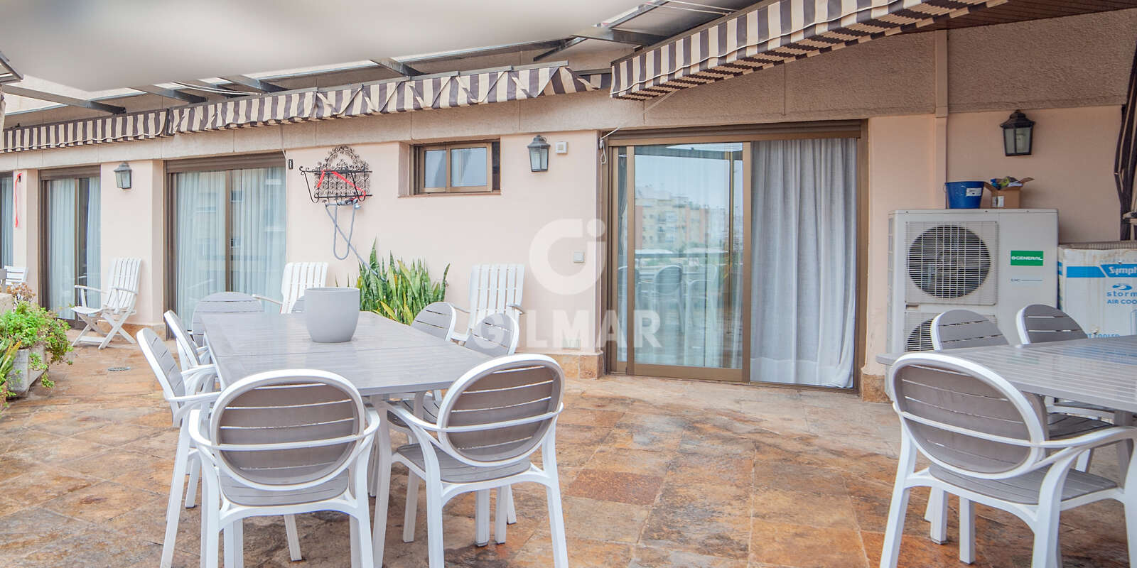 Property slider Gilmar