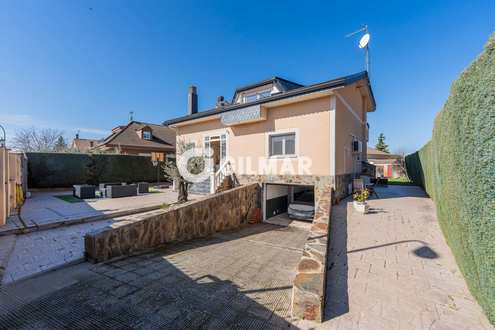 Property slider Gilmar