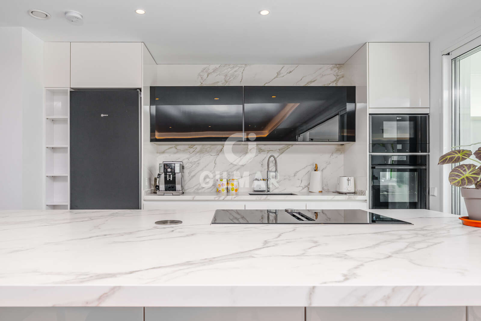 Property slider Gilmar
