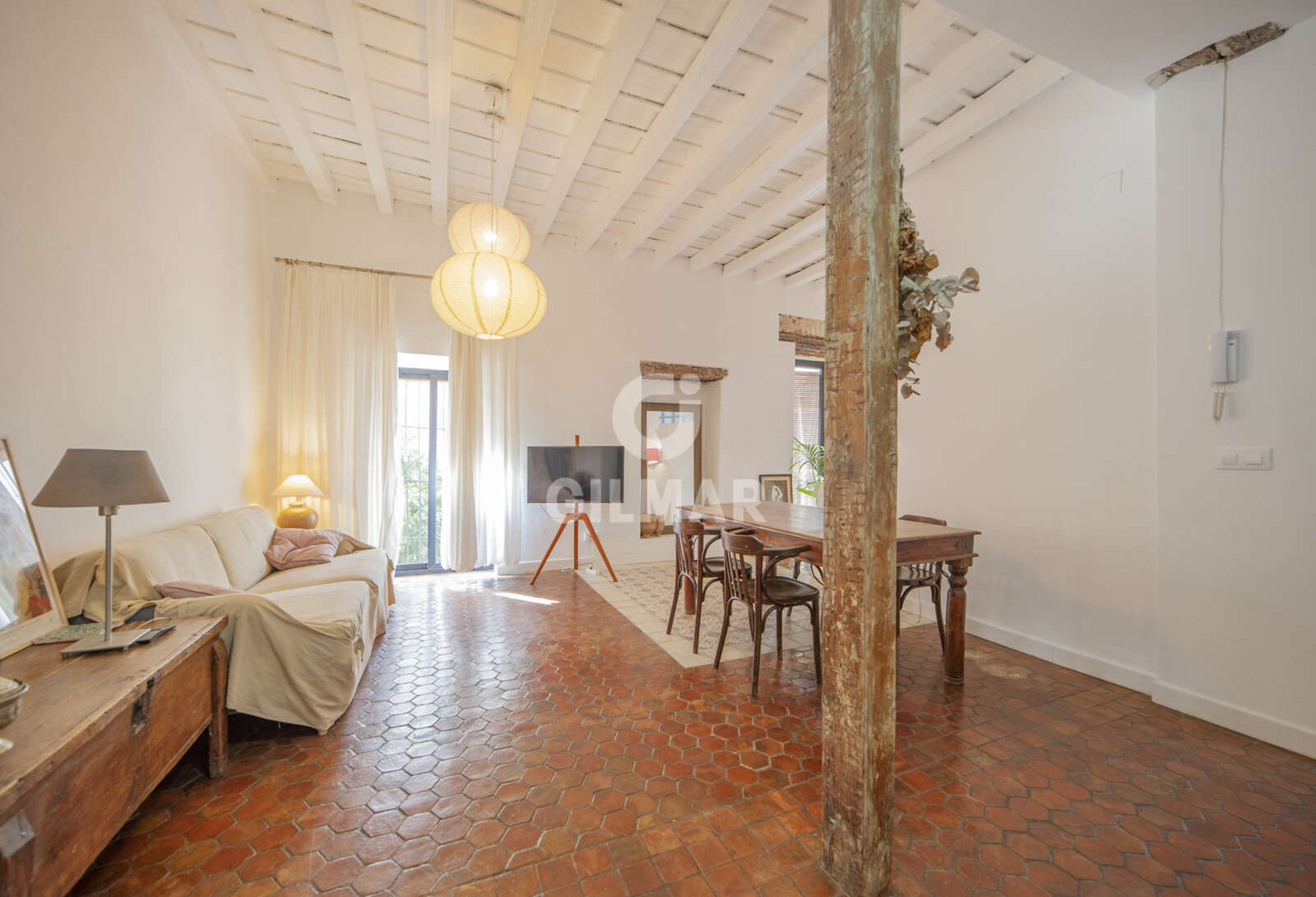 Property slider Gilmar