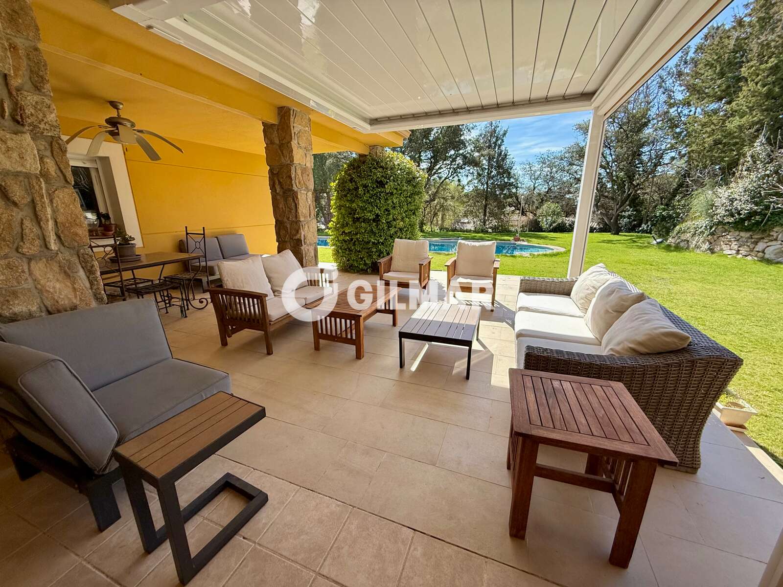 Property slider Gilmar