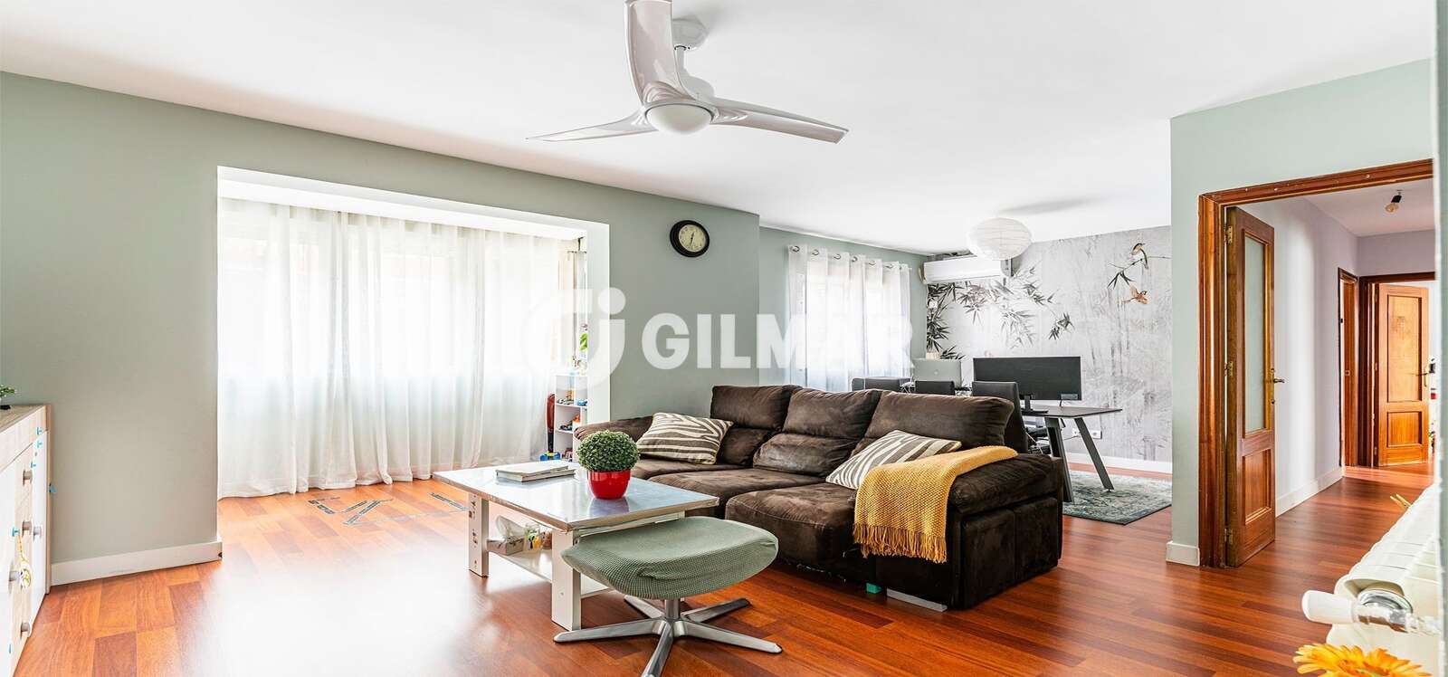 Property slider Gilmar