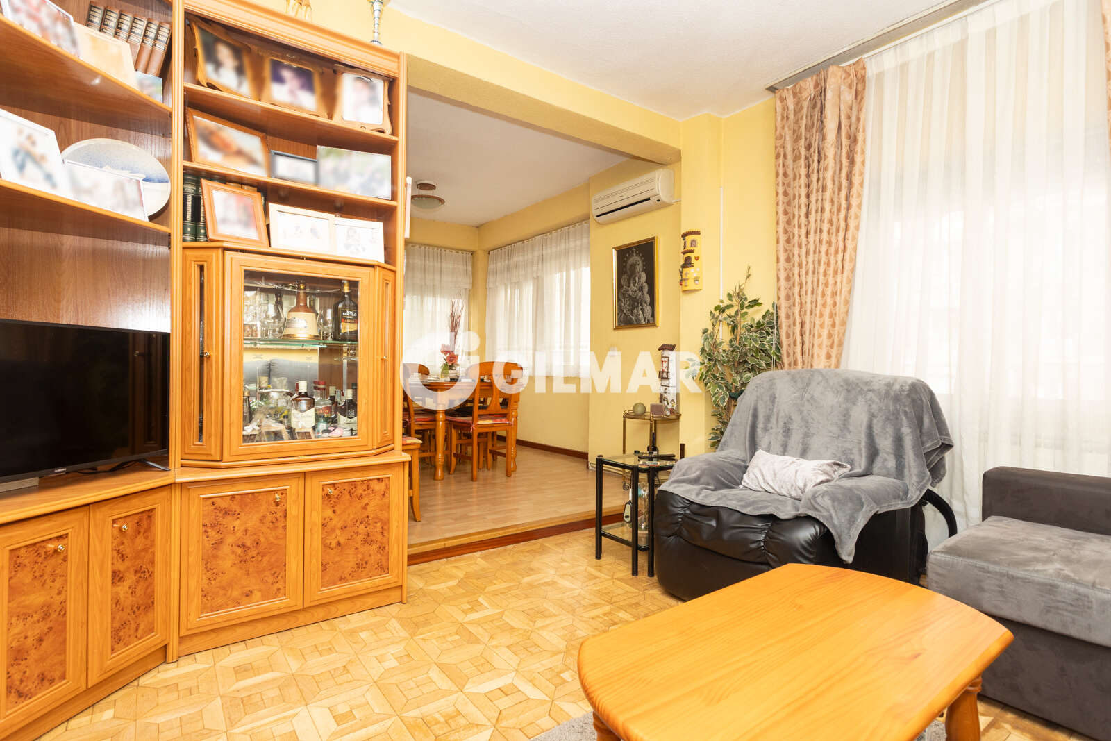 Property slider Gilmar