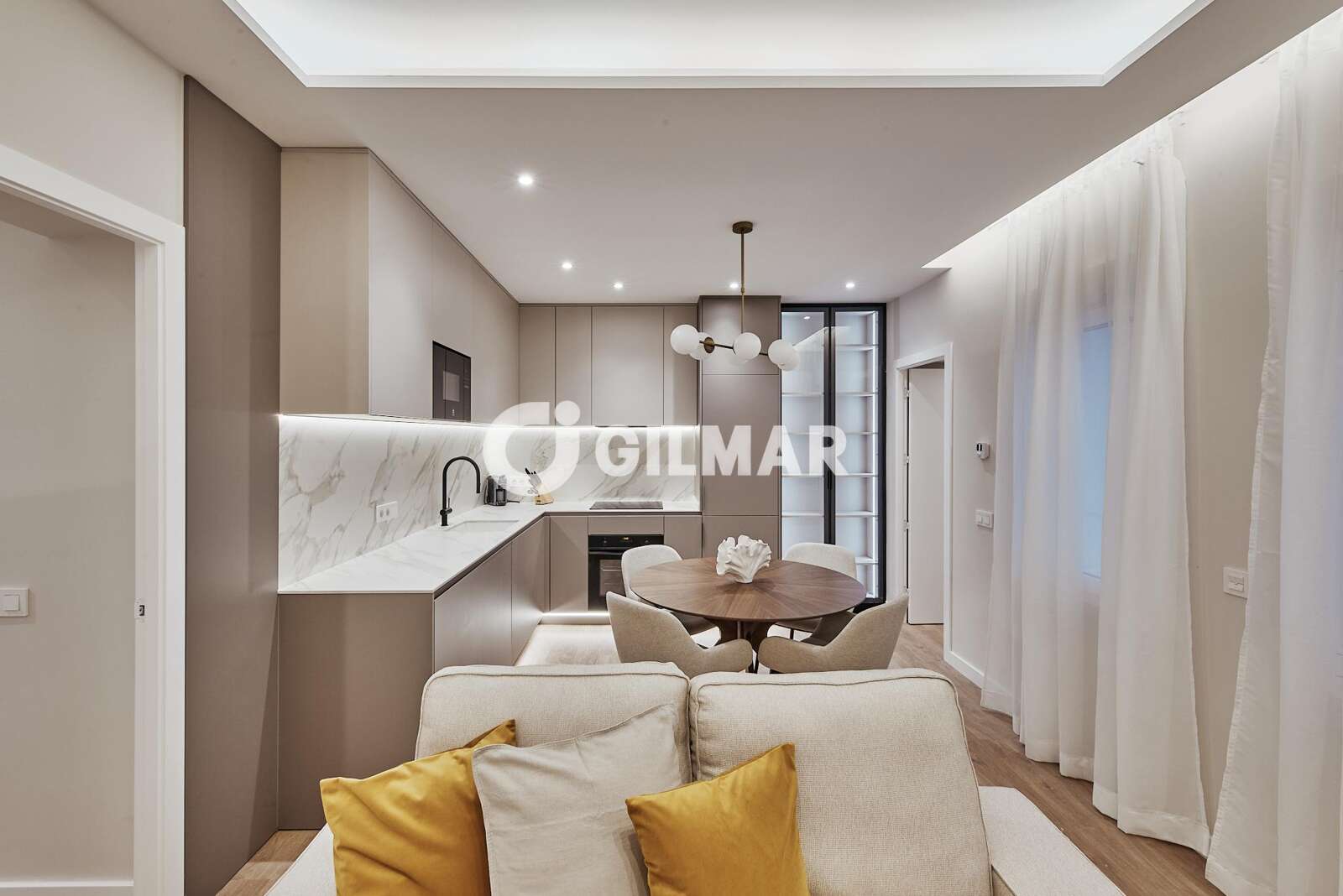 Property slider Gilmar