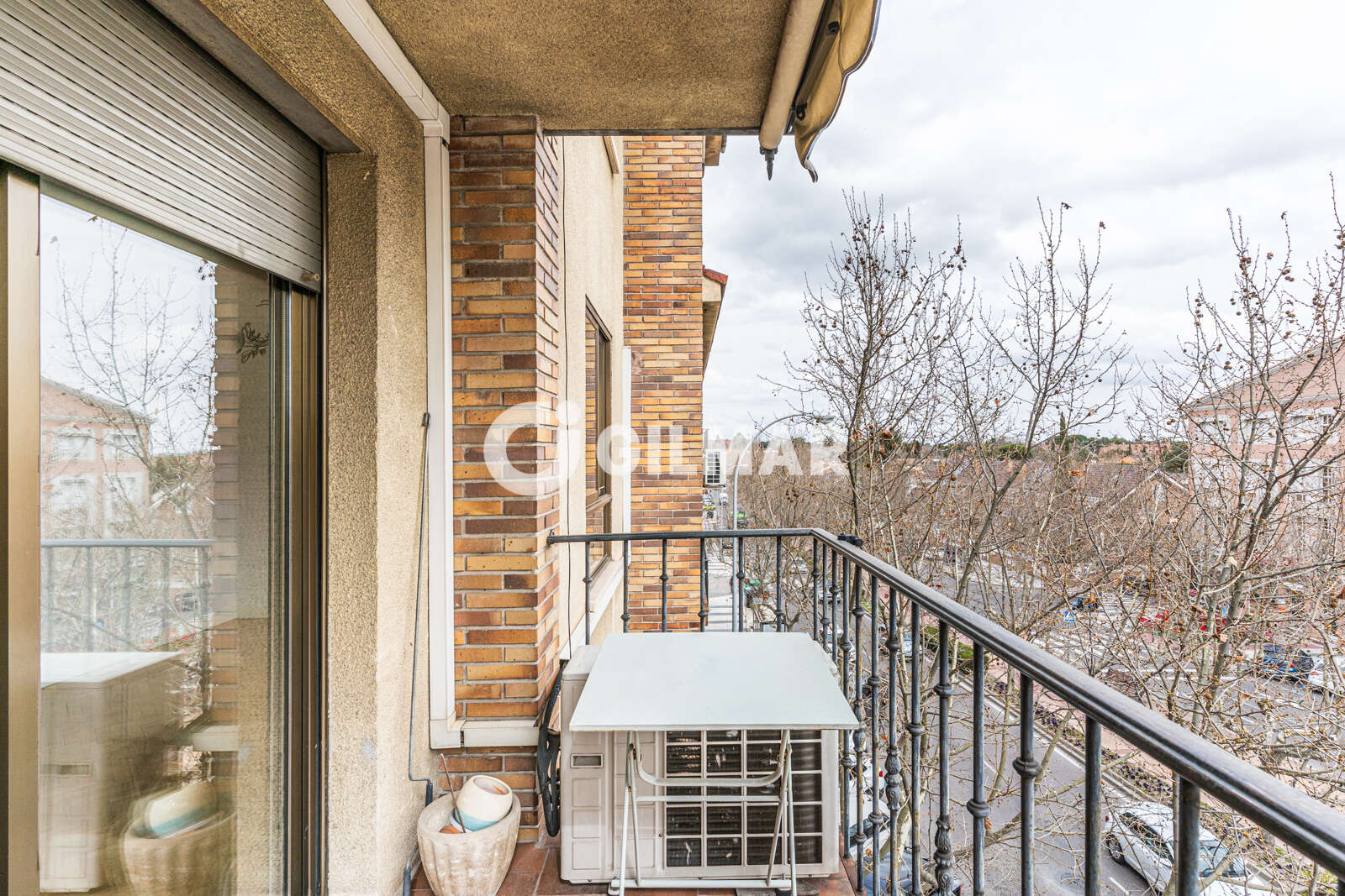 Property slider Gilmar