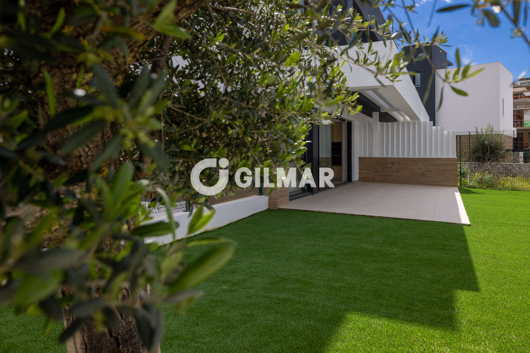 Photo of Semi-detached house
