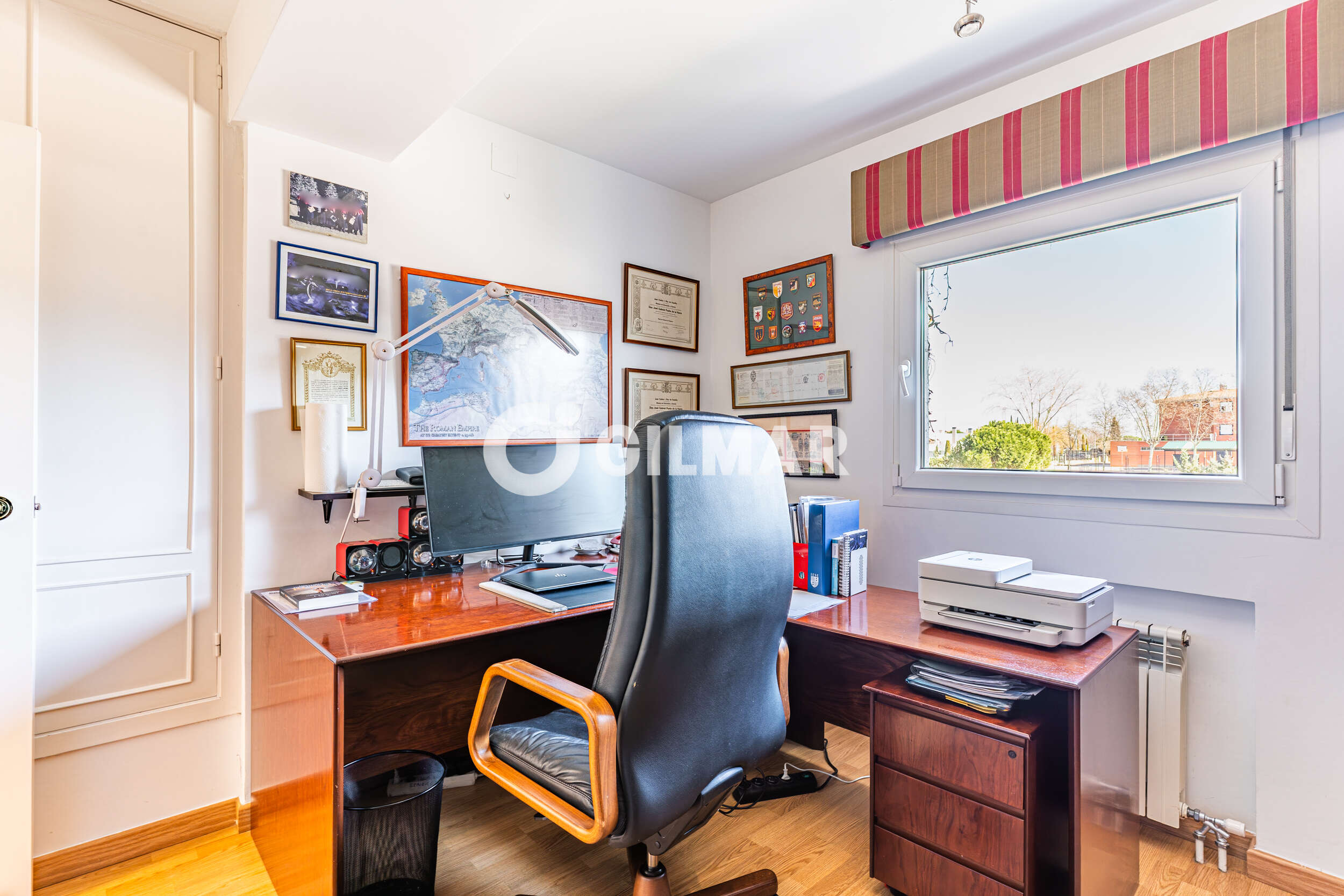 Photo of Semi-detached house