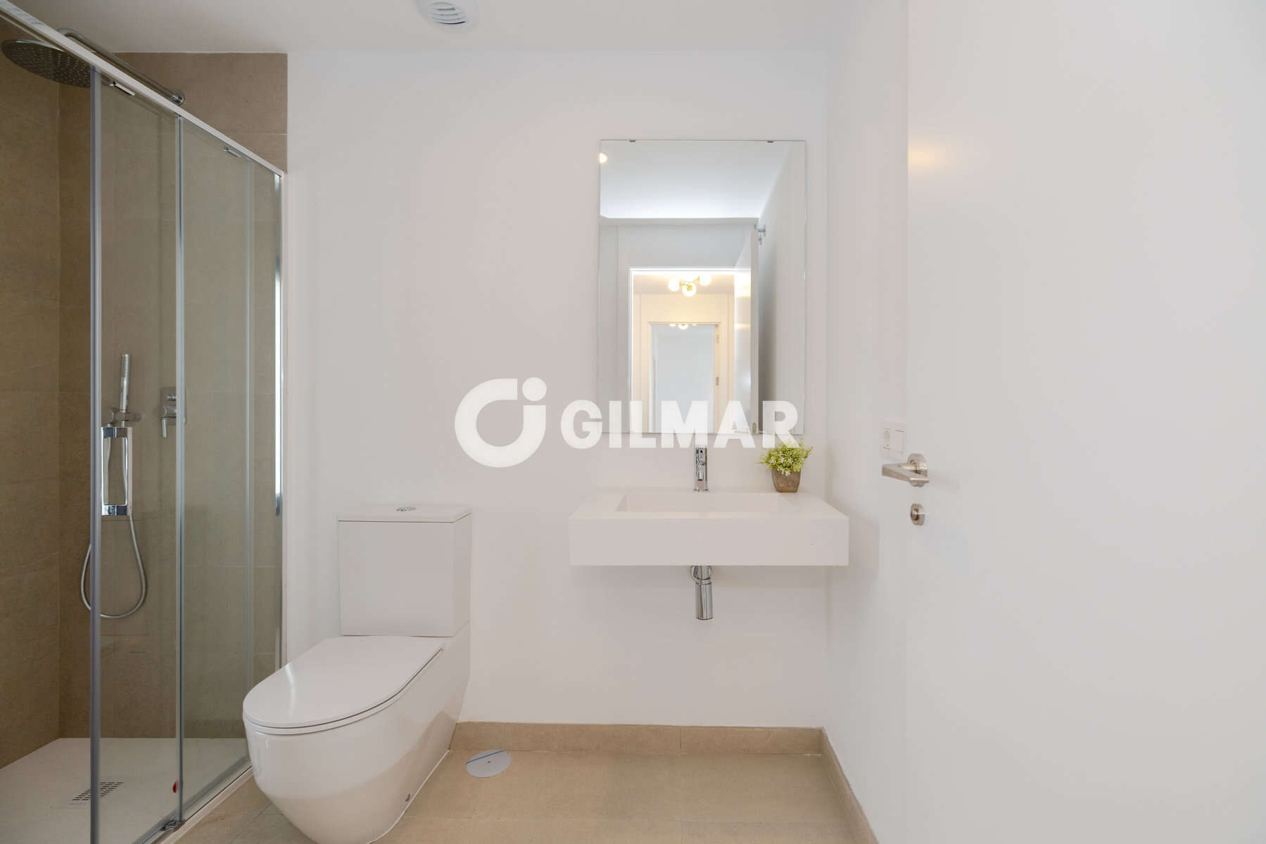 Photo of Semi-detached house
