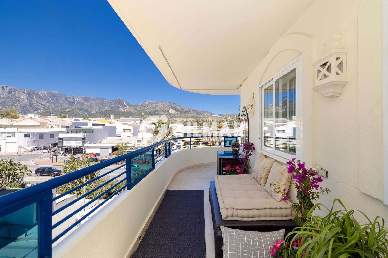 Property slider Gilmar