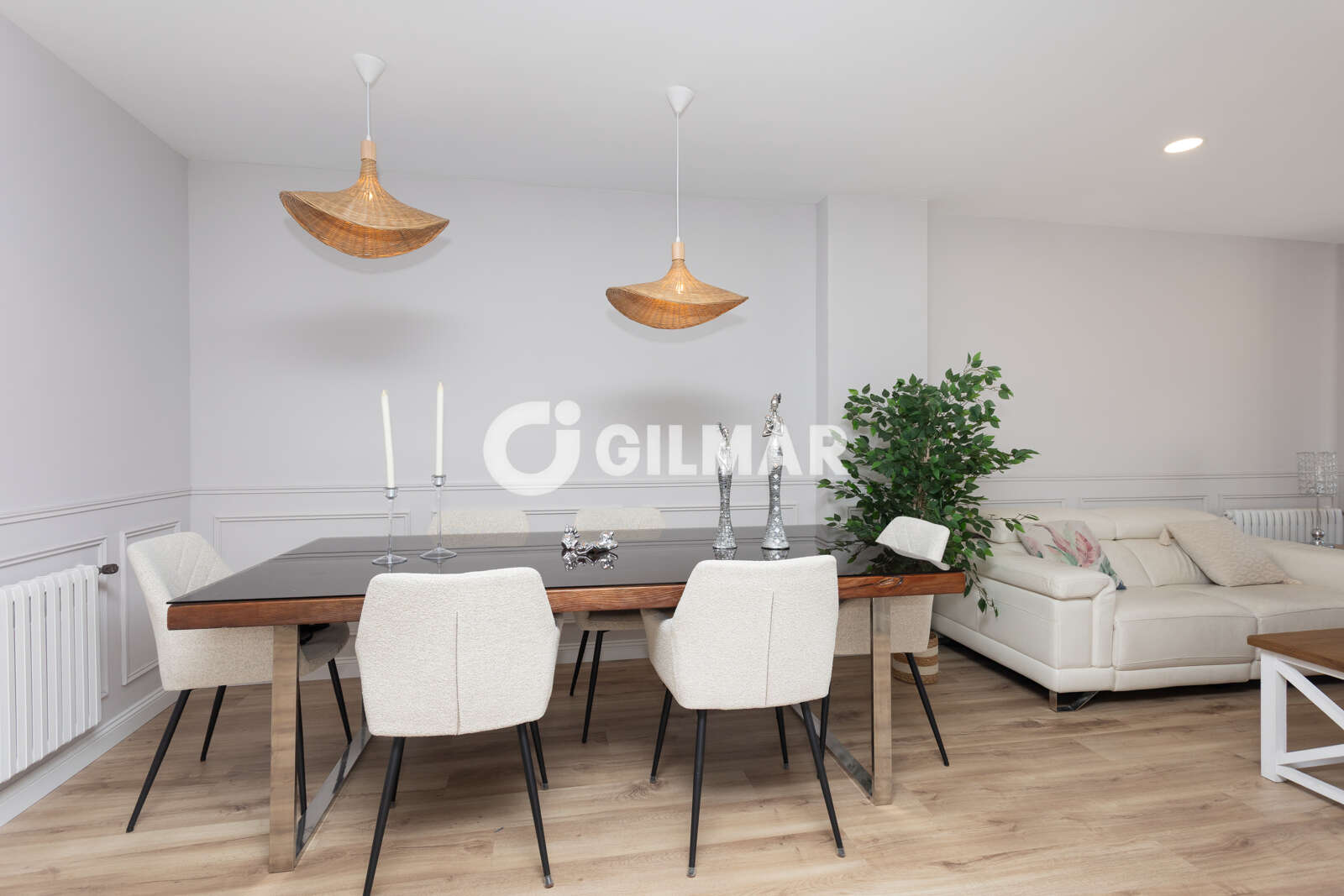 Property slider Gilmar