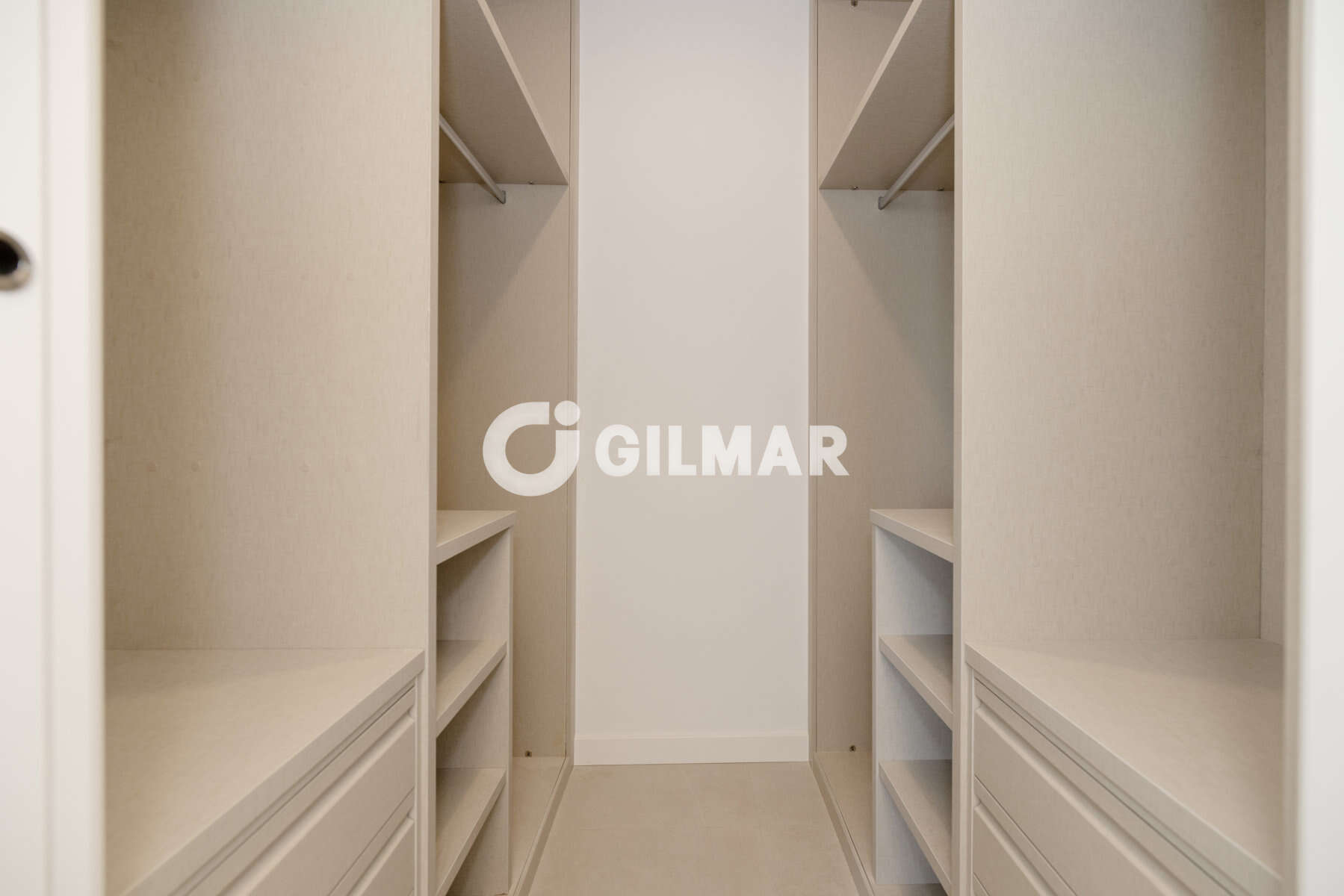 Photo of Semi-detached house