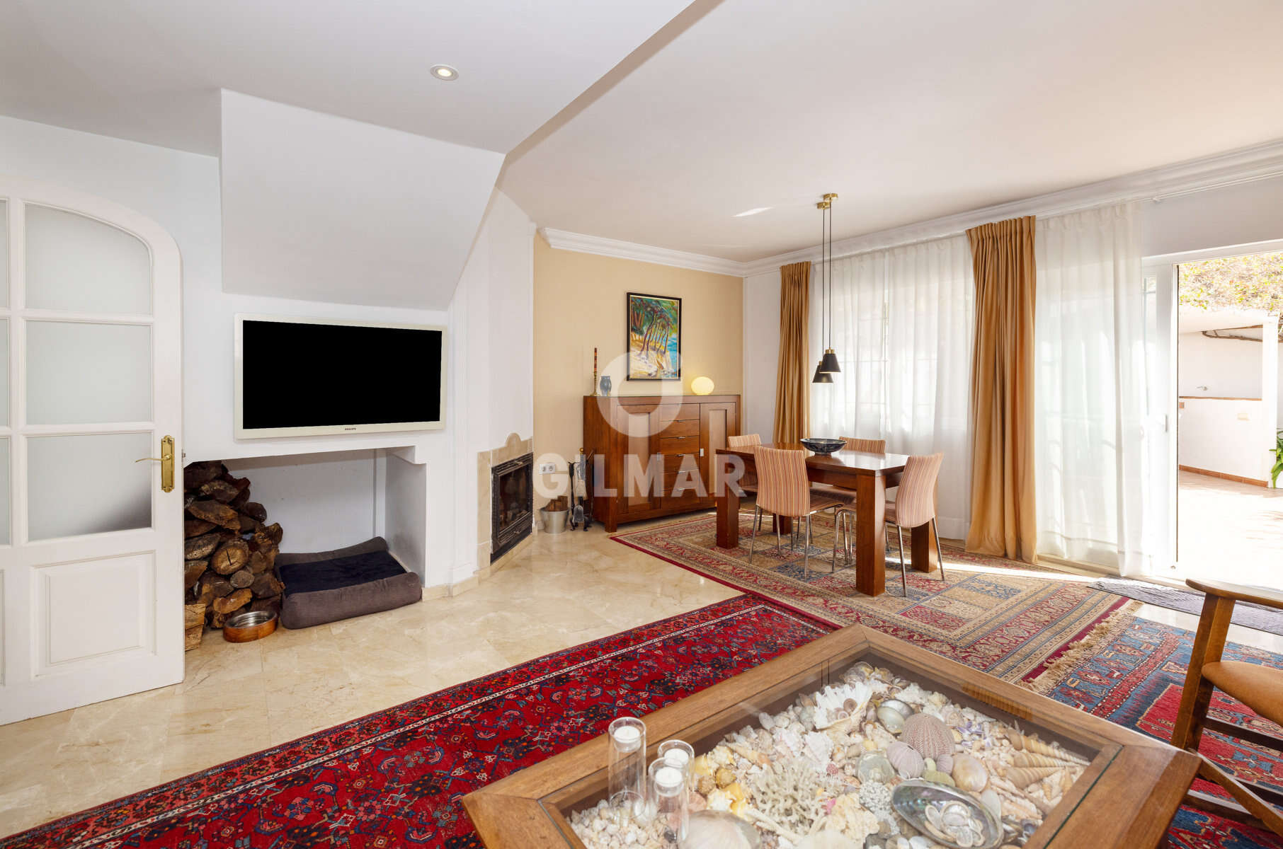 Photo of Semi-detached house