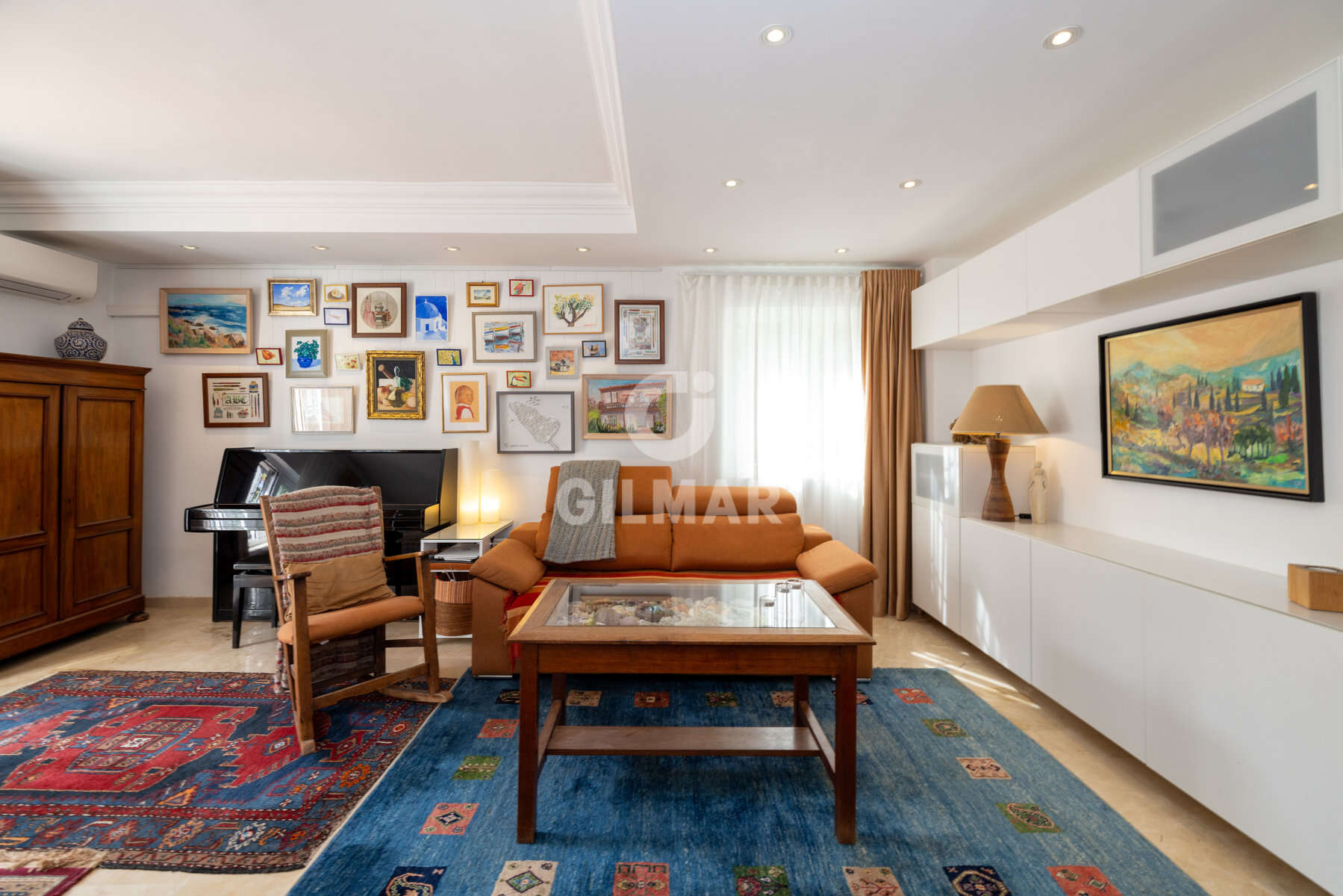 Photo of Semi-detached house