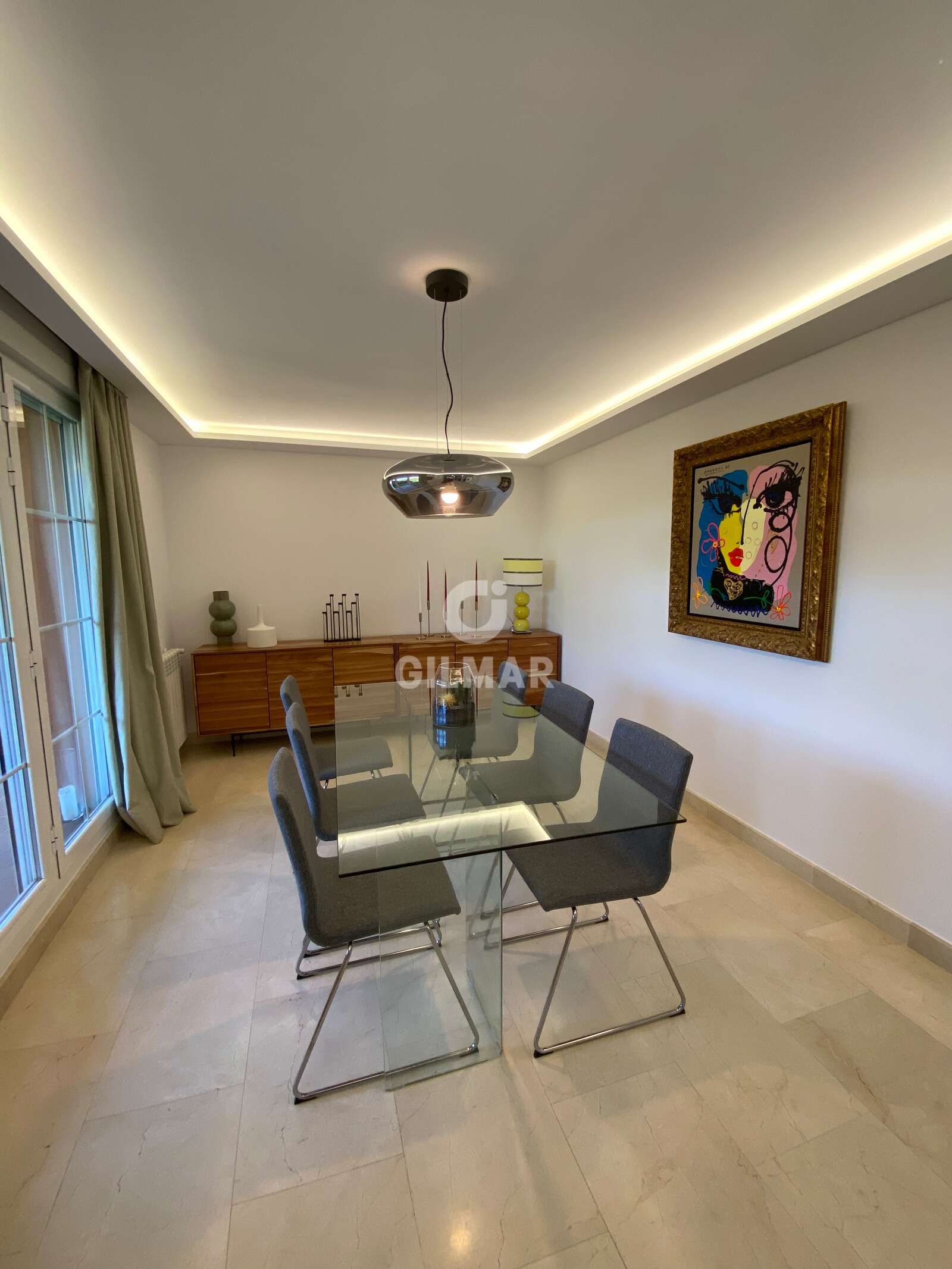 Property slider Gilmar