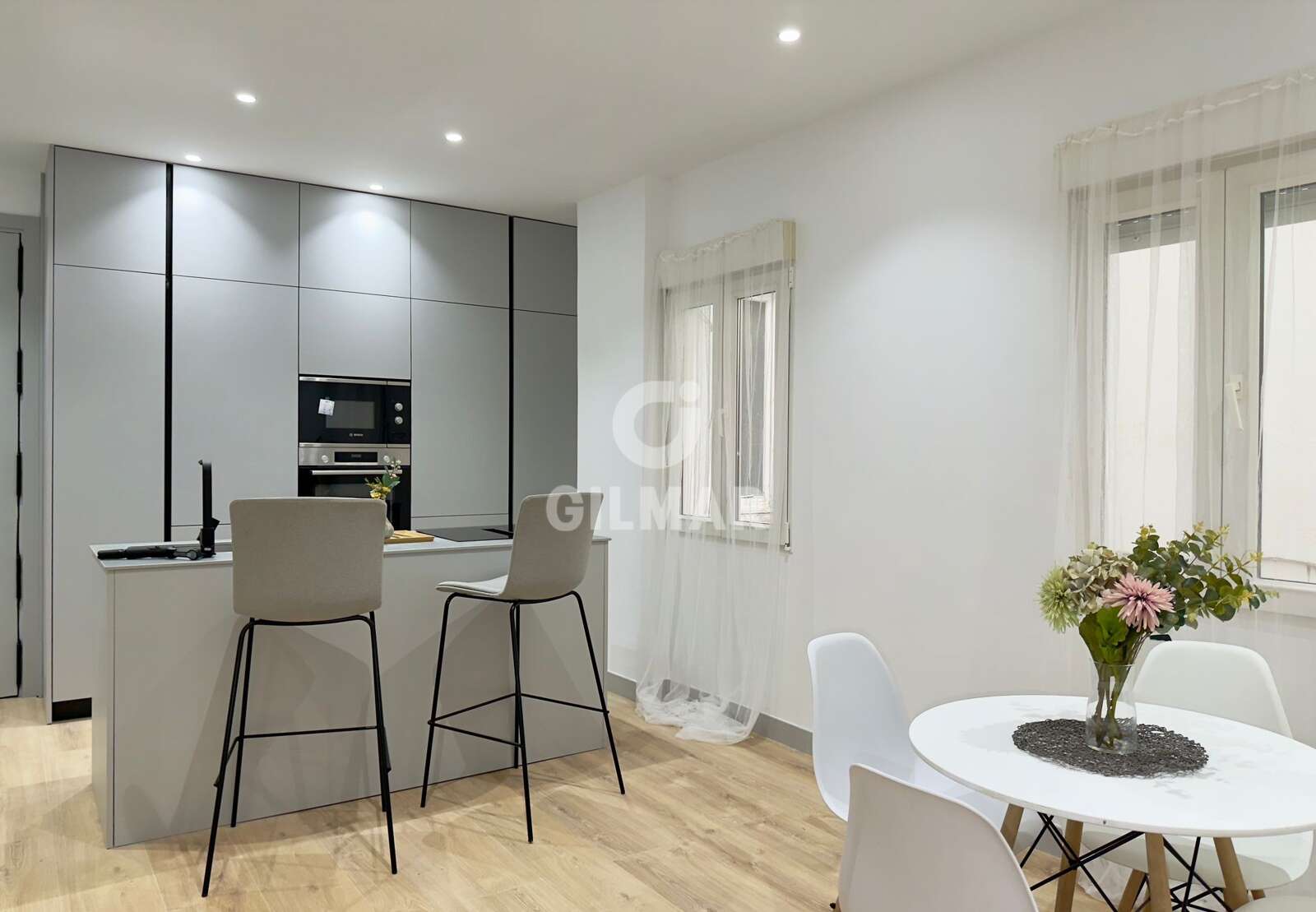 Property slider Gilmar