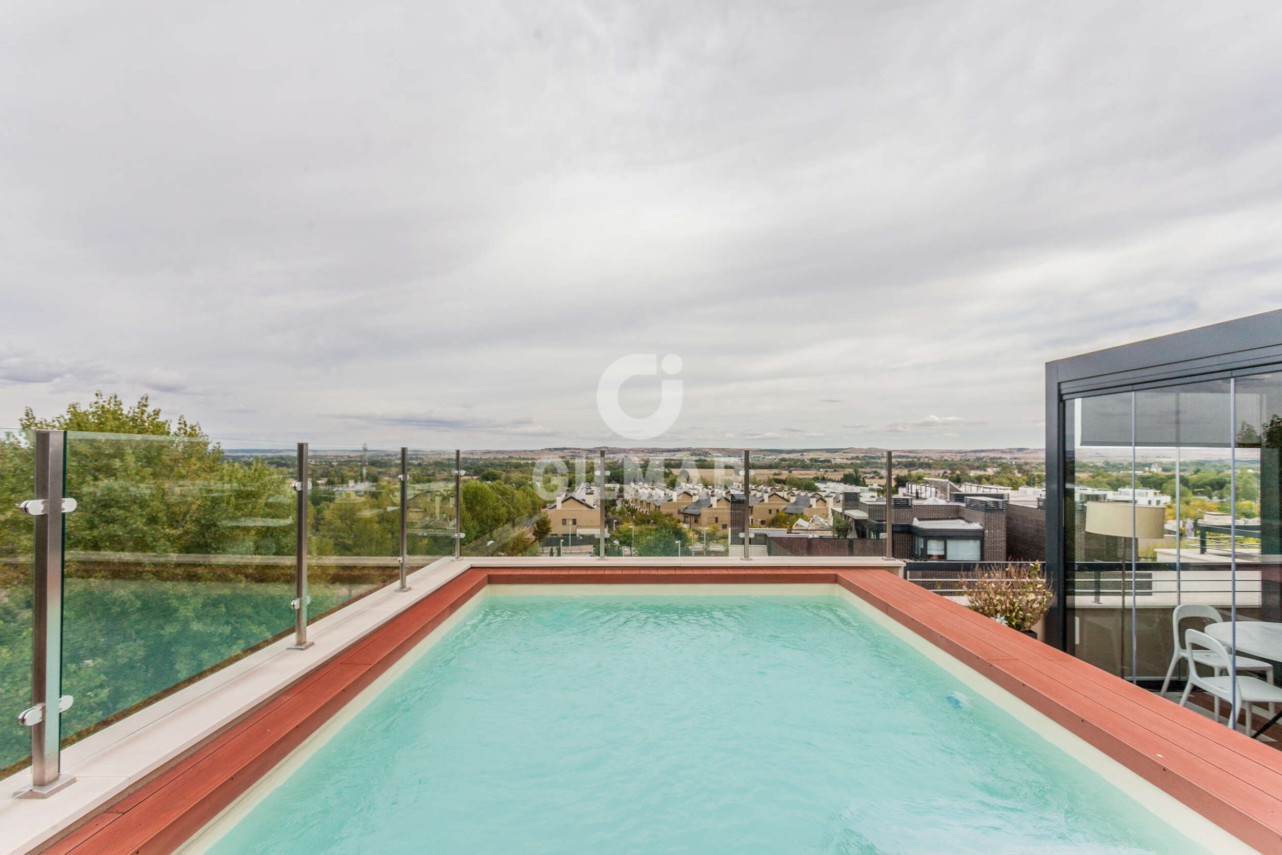Piso · 270 m² · 3 dorm