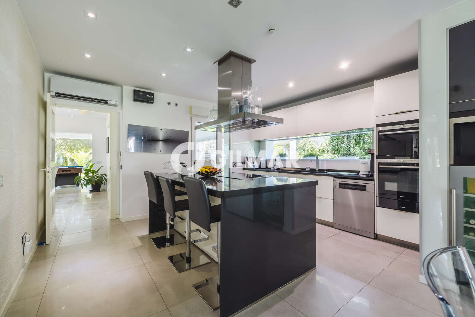 Property slider Gilmar