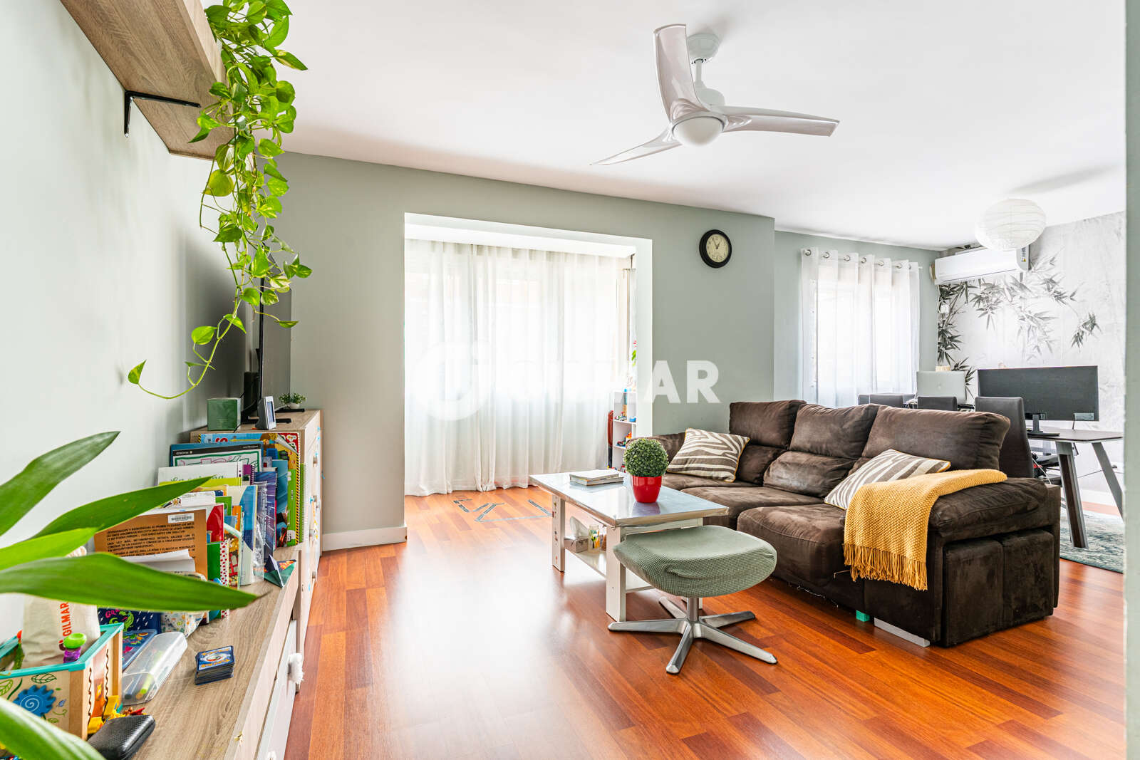 Property slider Gilmar