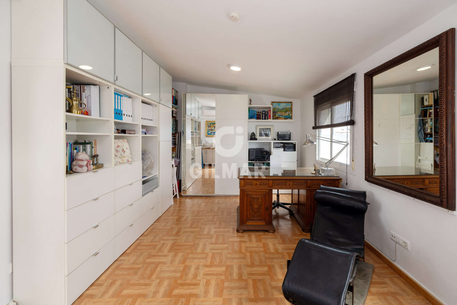 Photo of Semi-detached house