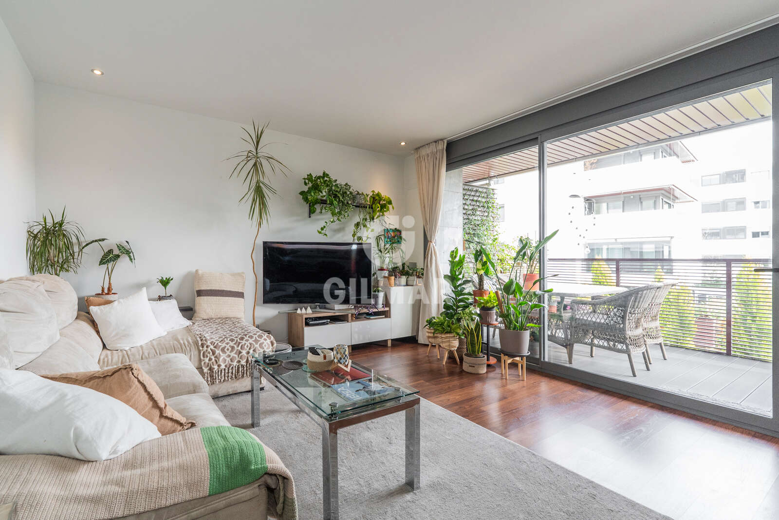 Property slider Gilmar