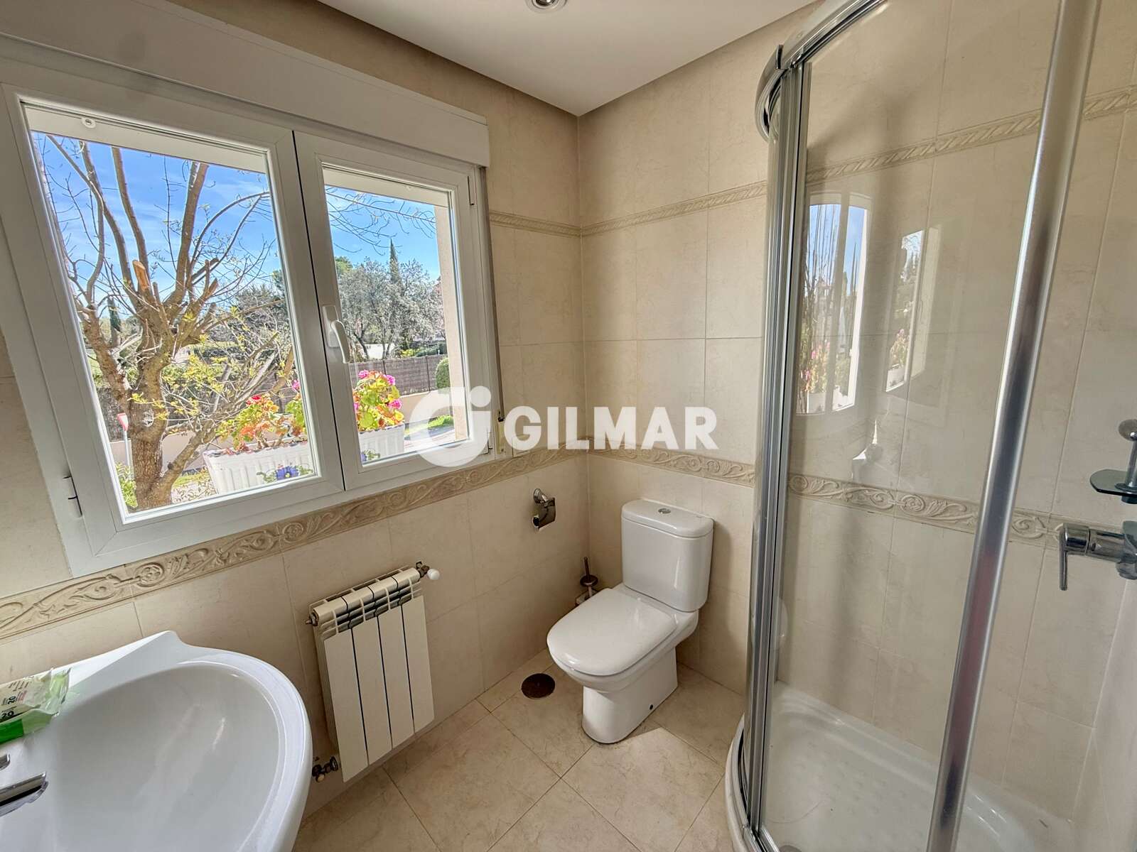 Property slider Gilmar