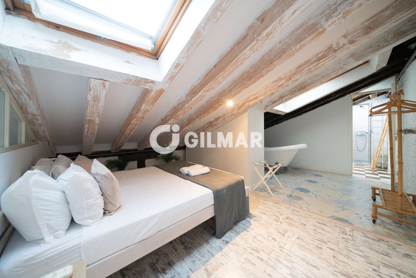 Property slider Gilmar