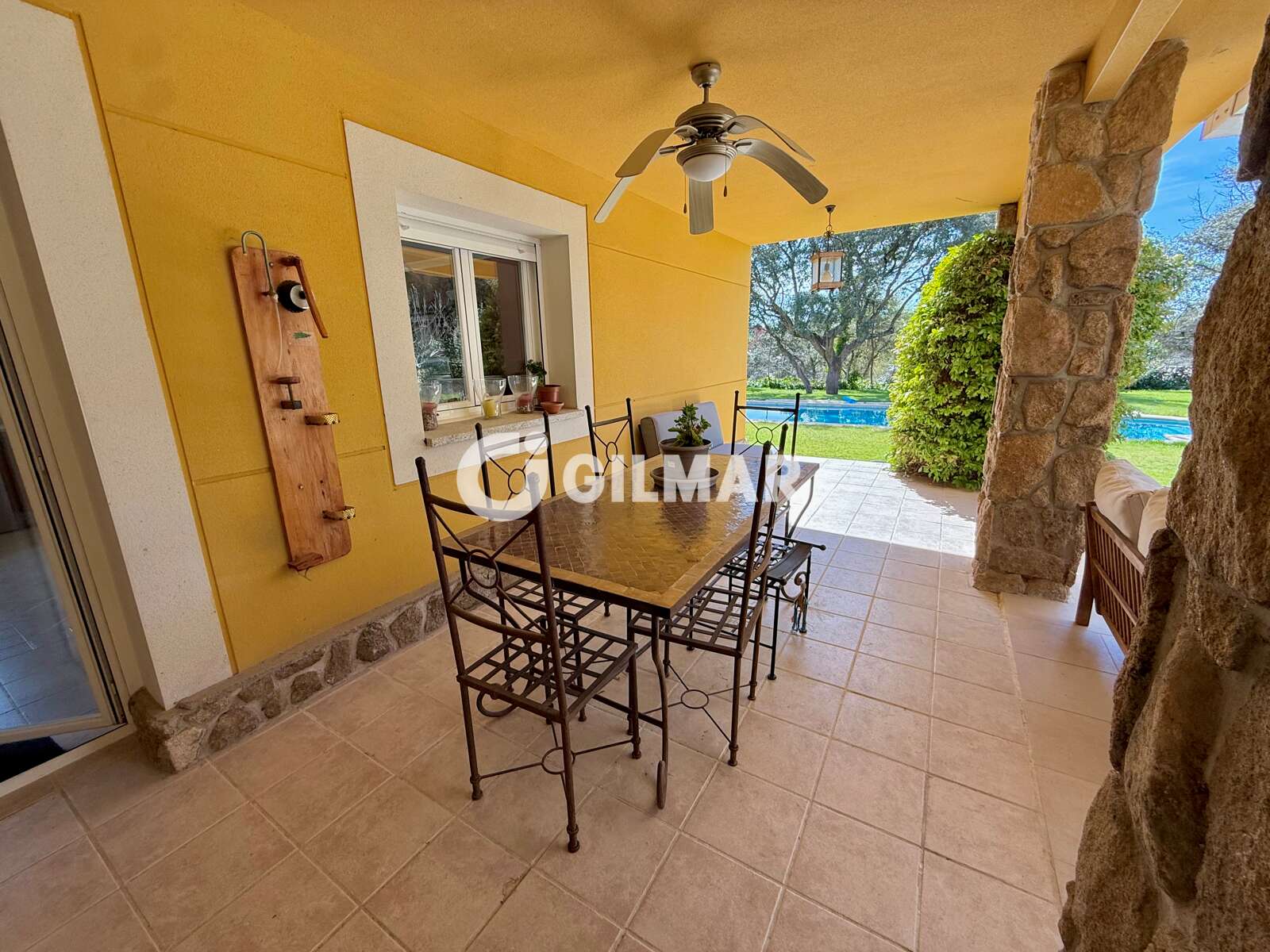 Property slider Gilmar