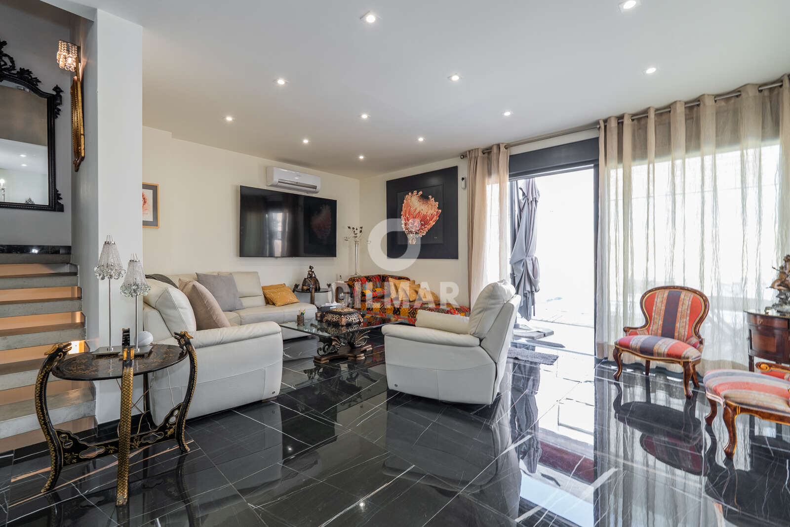 Property slider Gilmar