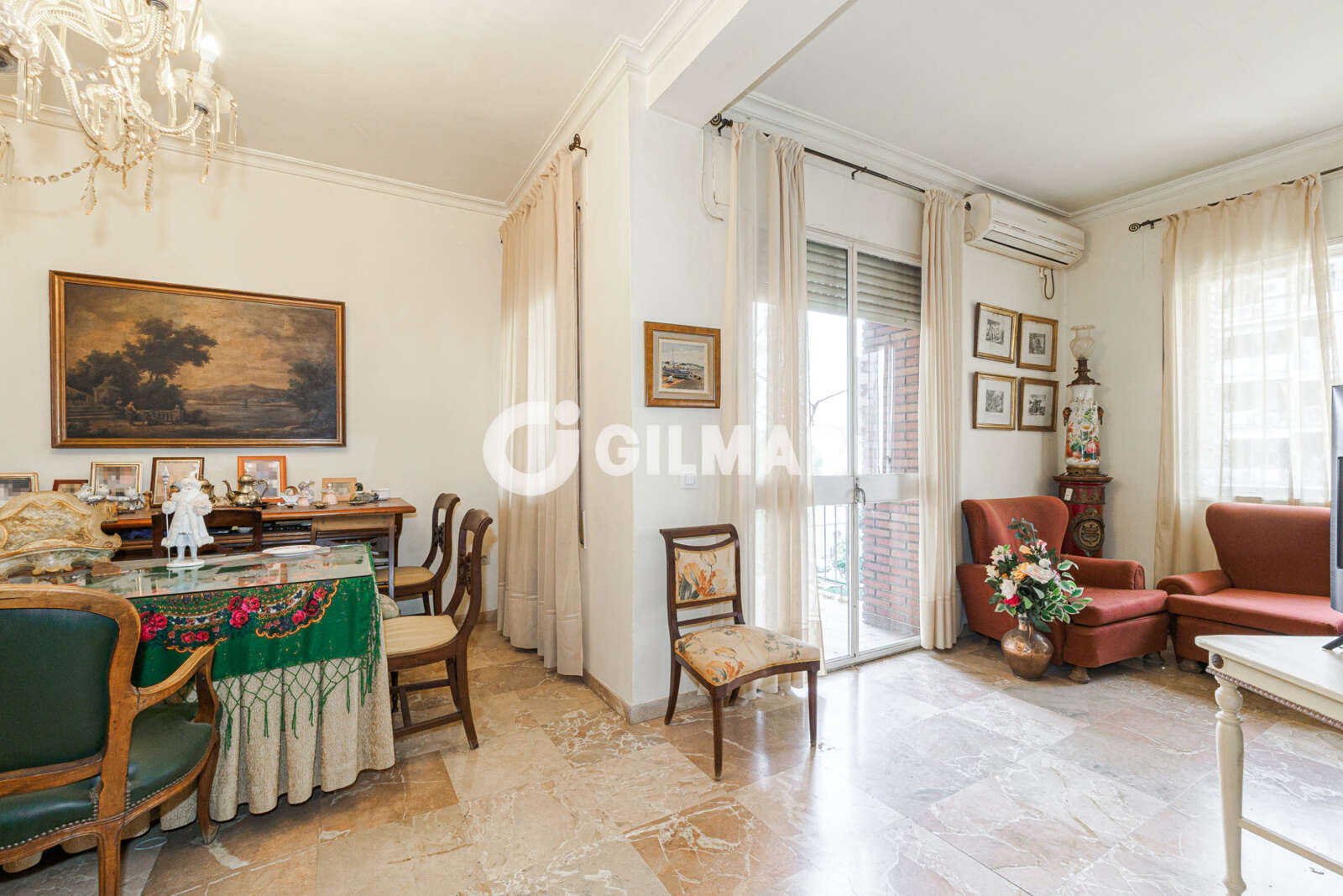 Property slider Gilmar