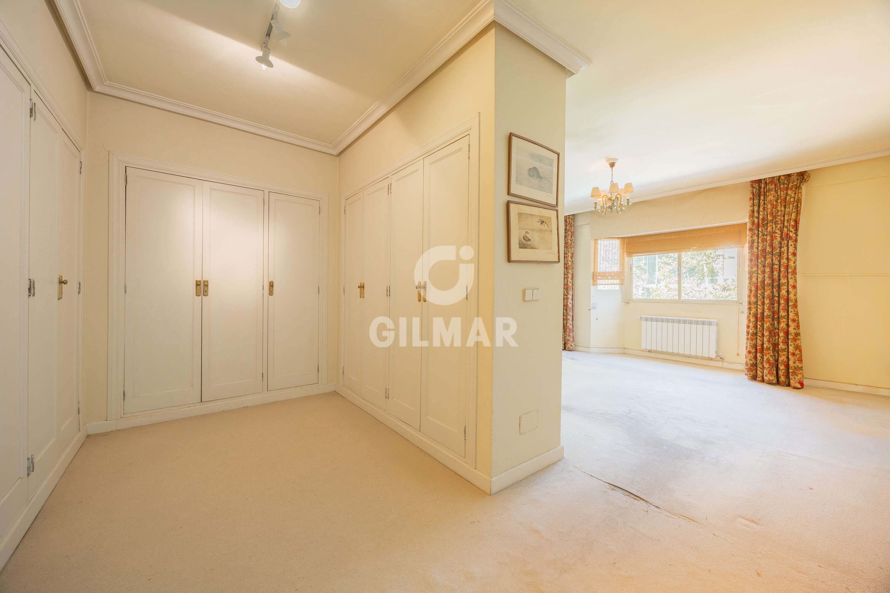 Photo of Semi-detached house