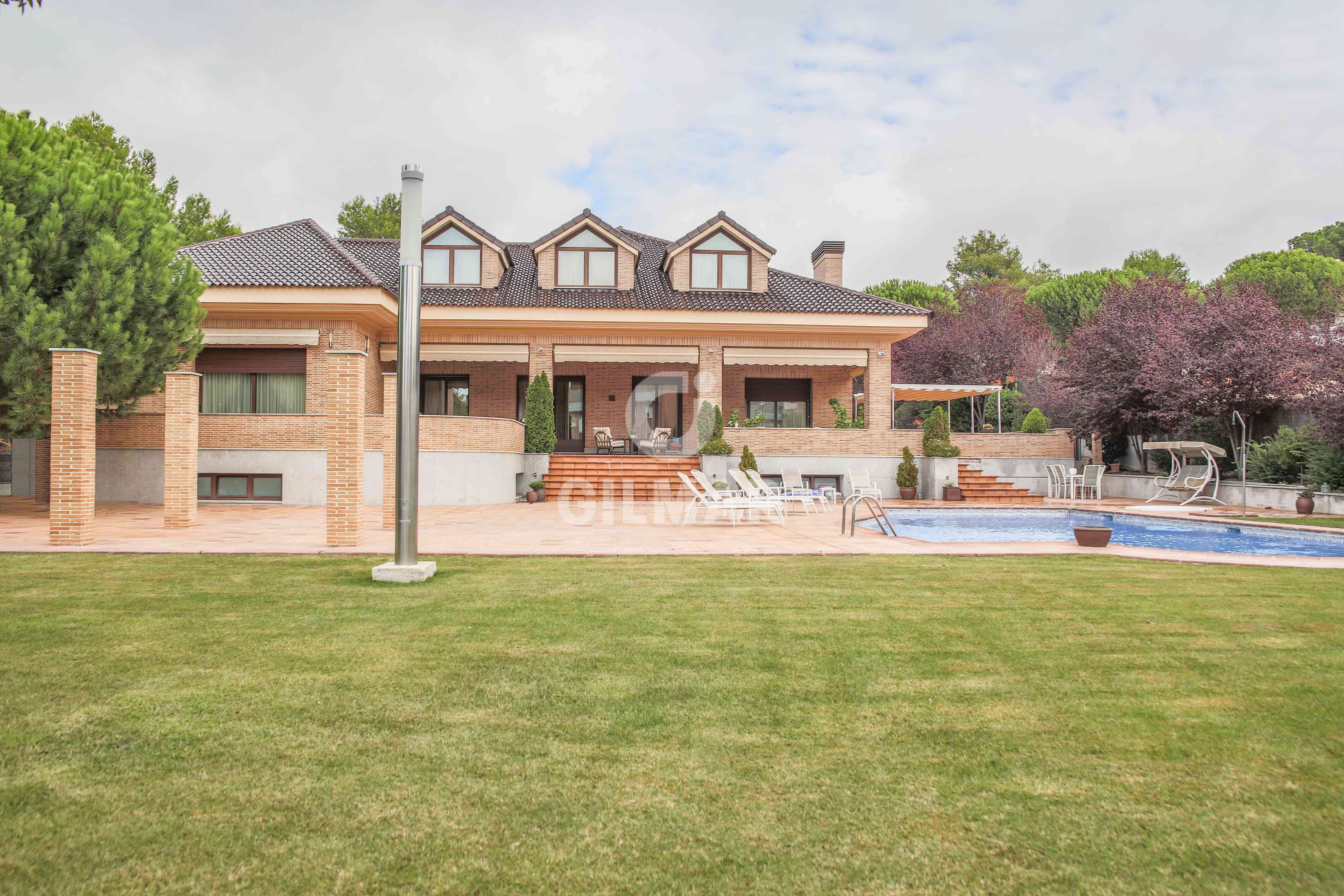 Chalet Independiente en venta en Boadilla del Monte – Madrid